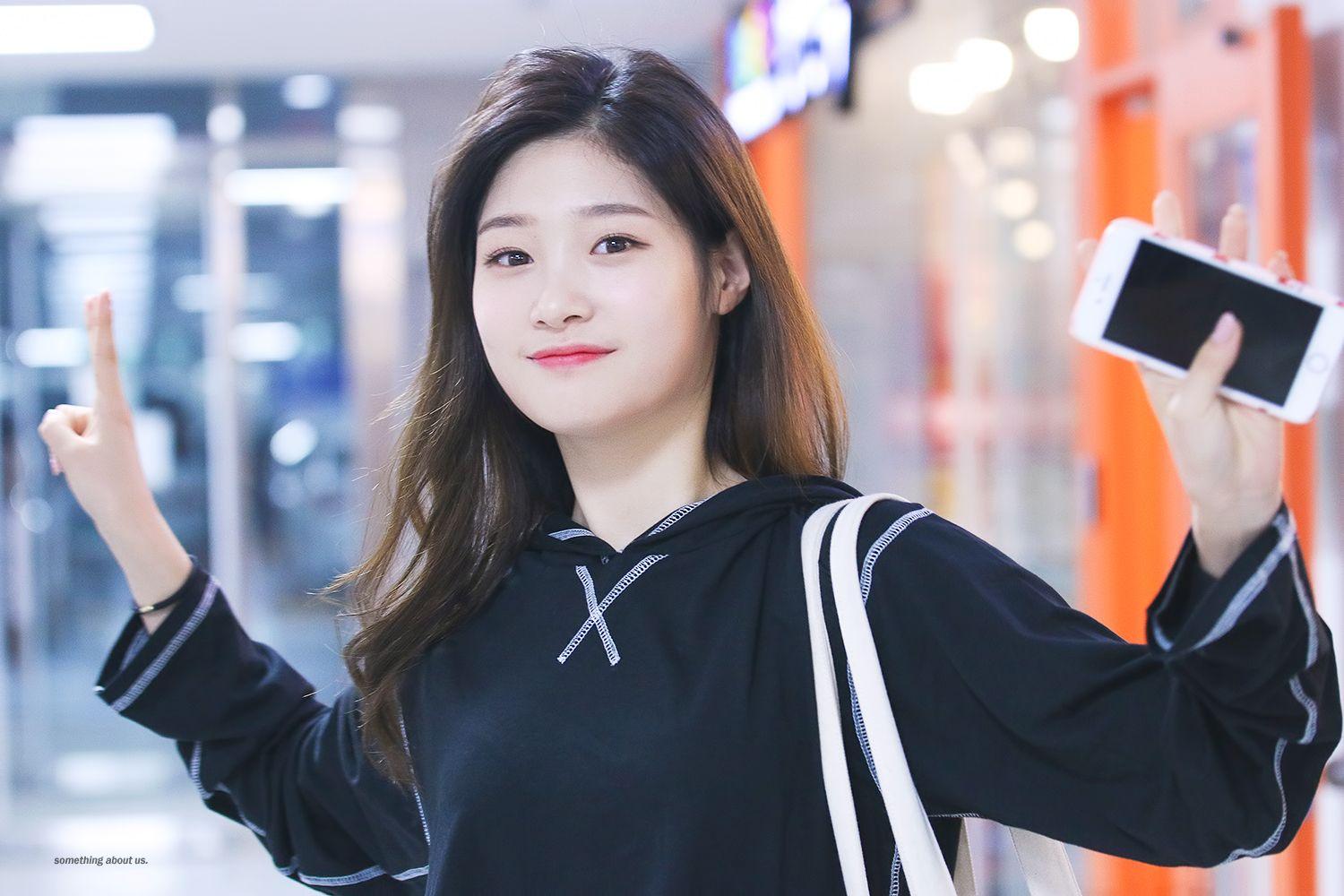 1500x1000 ♡ Official DIA's I.O.I's Jung Chaeyeon Thread ♡ #FlowerGarden