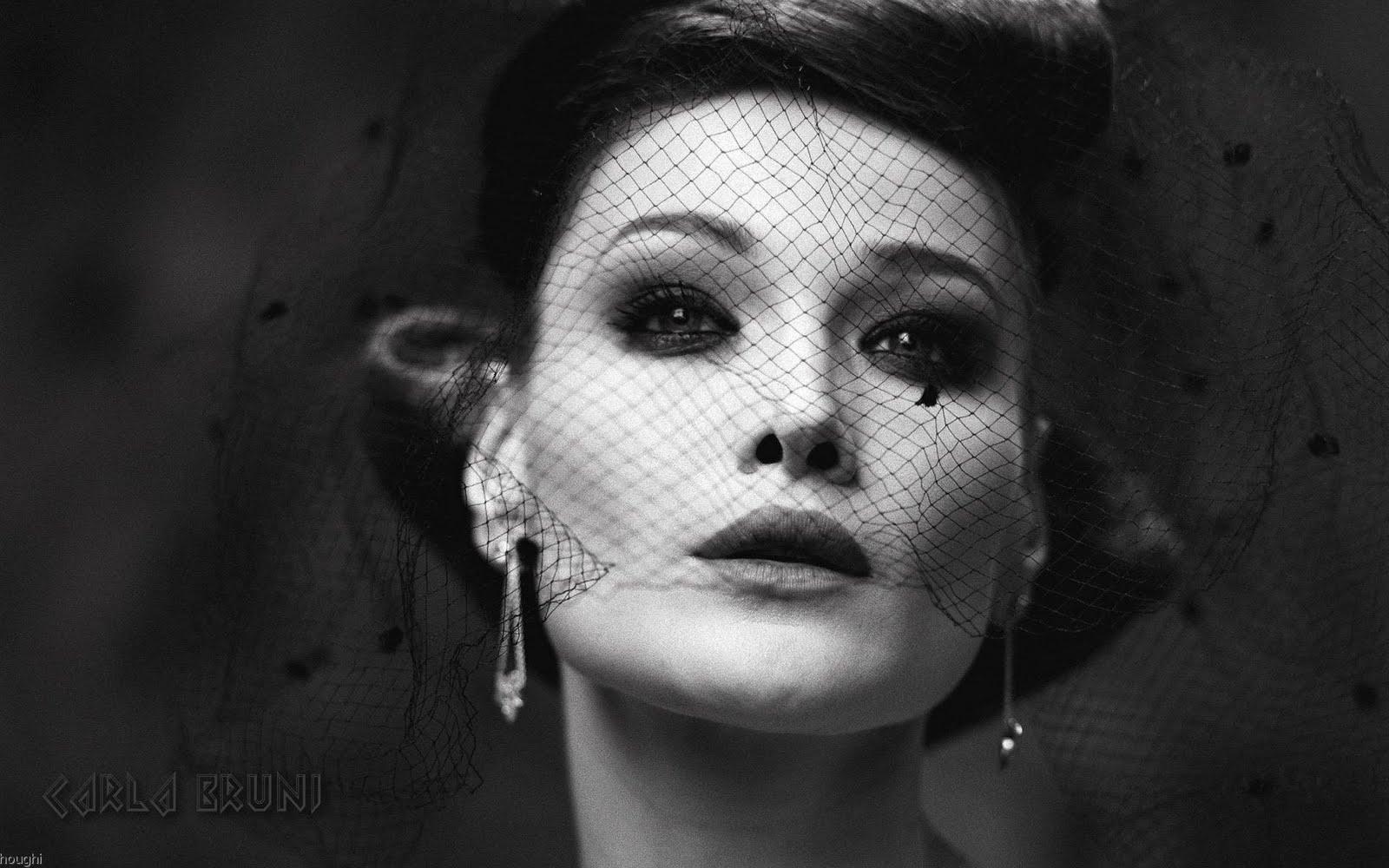 1600x1000 Eoncet: Italo French Songwriter, Singer, Actress And Former Model