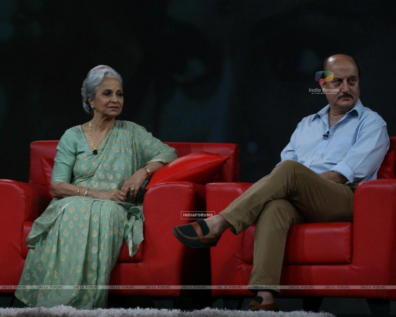 1280x1024 Wallpaper Tandon shoots Issi Ka Naam Zindagi with Anupam