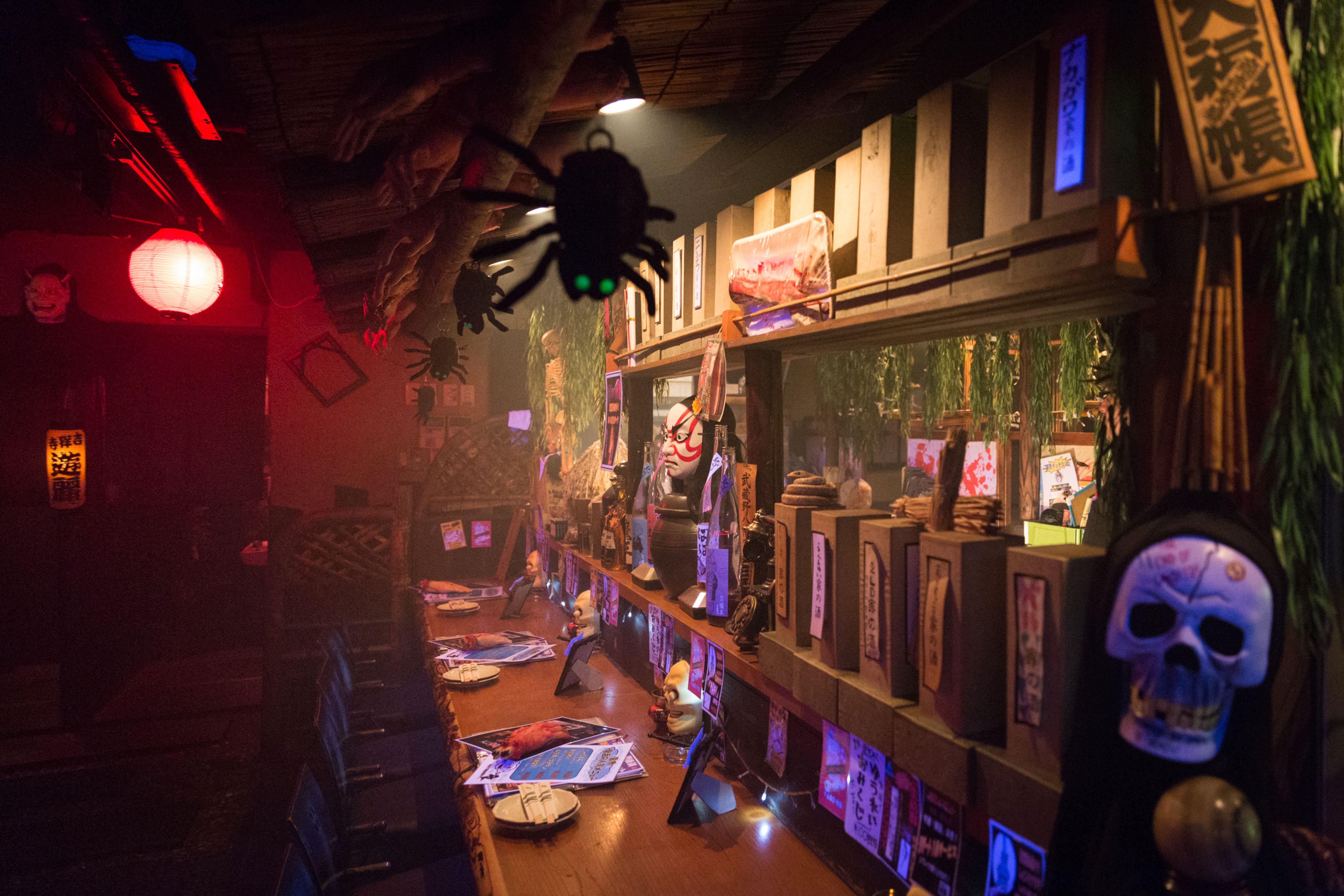 5120x3414 Kichijoji Yūrei Izakaya: Tokyo's Underground Ghost Restaurant