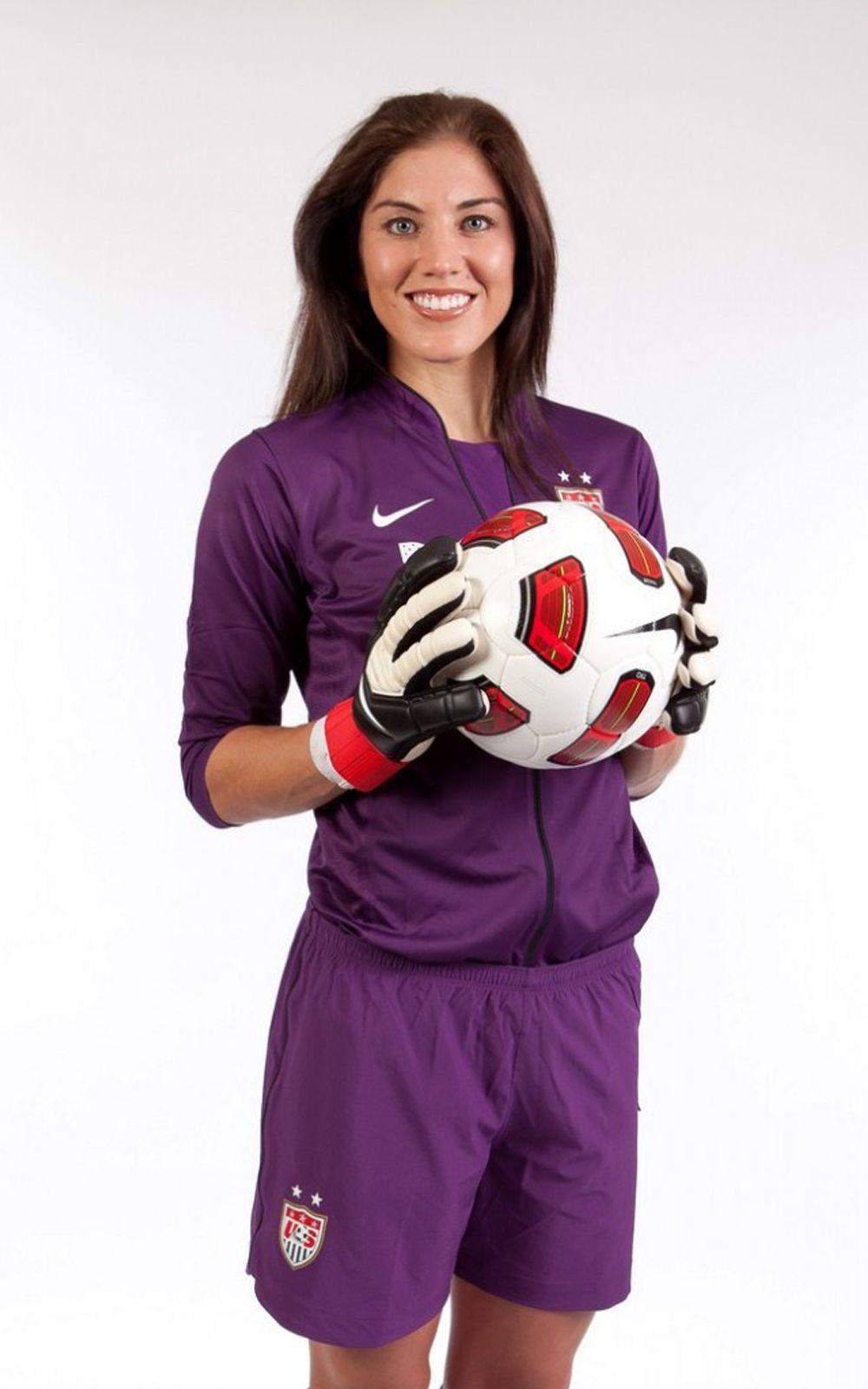 1000x1600 Hope Solo