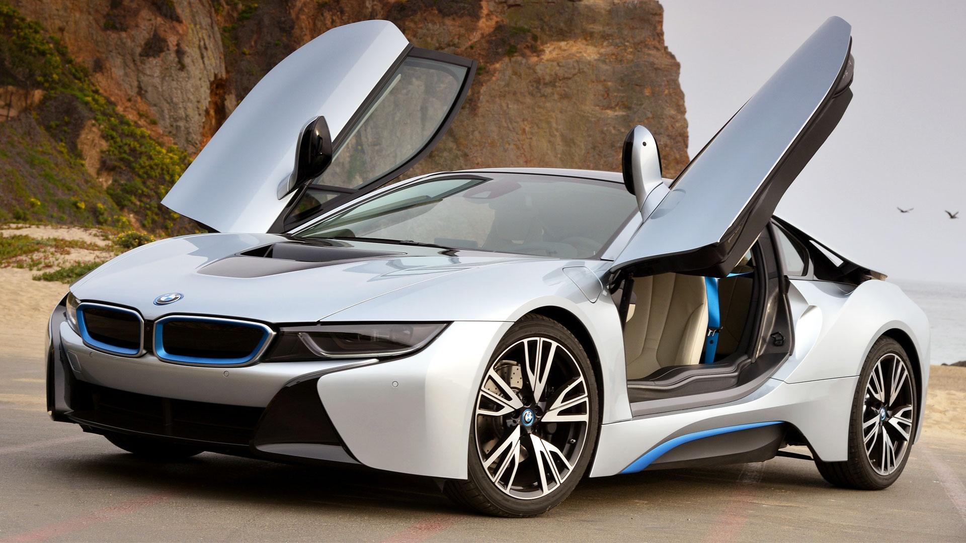 1920x1080 BMW i8 & 2015 Lincoln MKC