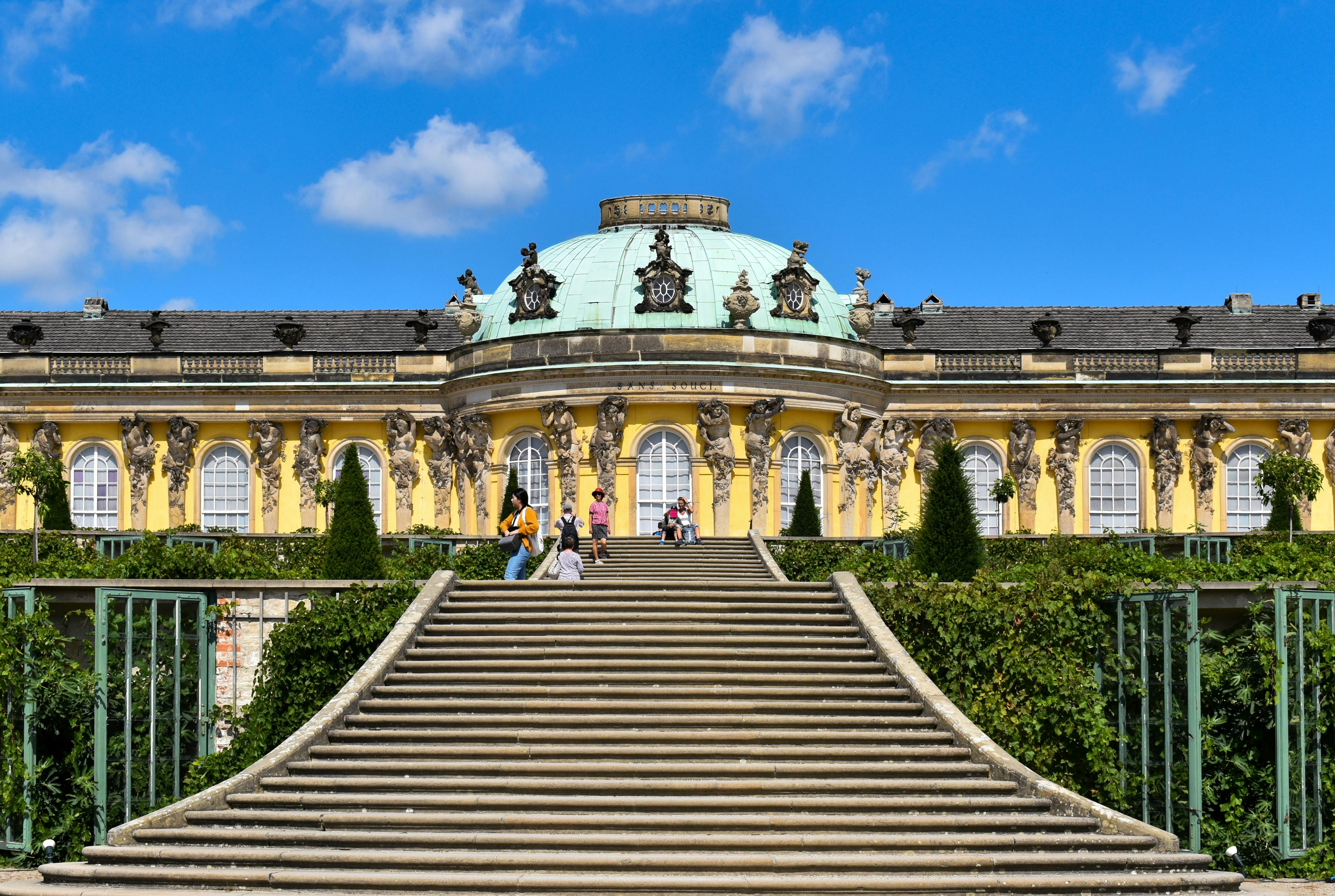 5959x4000 The Facade of the Sanssouci Palace Potsdam Germany · Free
