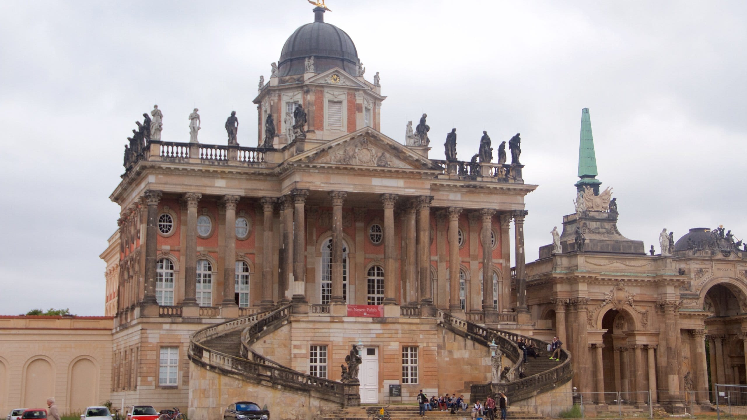 2560x1440 University of Potsdam Tours