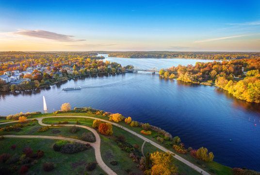 536x360 Potsdam Image