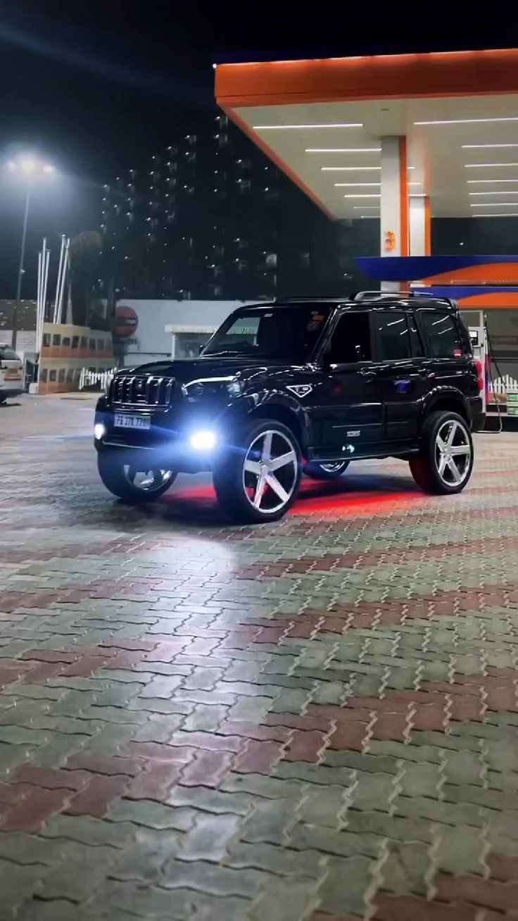 736x1308 Two Black Jeeps at Night. Scorpio black car, Mahindra scorpio car, Jeep wallpaper