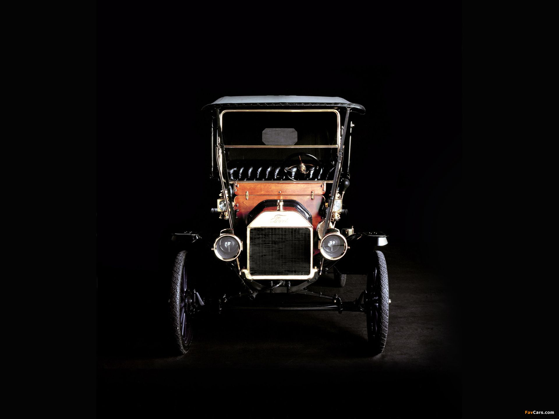 1920x1440 Ford Model T Tourer 1912 wallpaper (1920x1440)