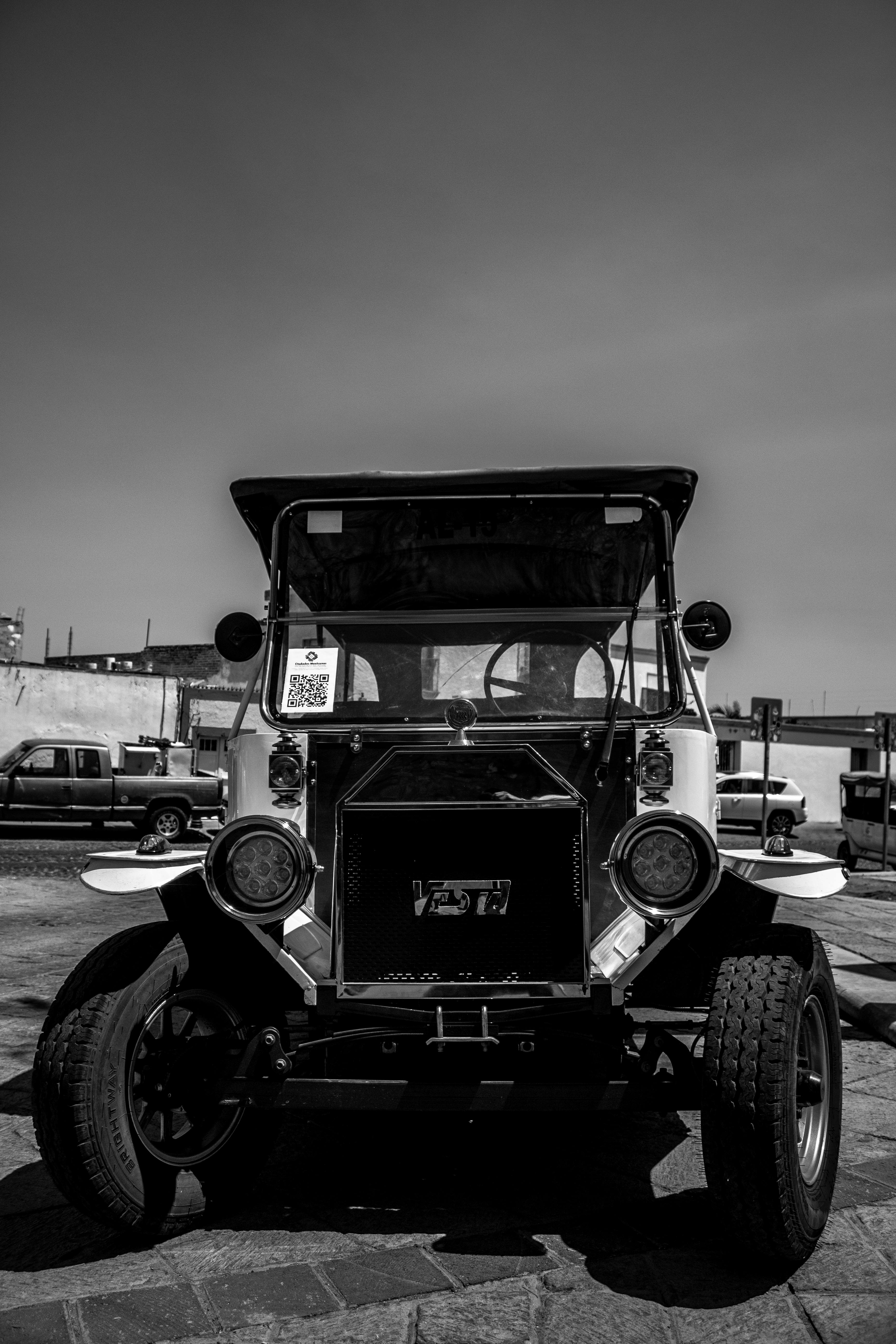 3456x5184 Old Vintage Ford Model T Car on Sunny Street · Free