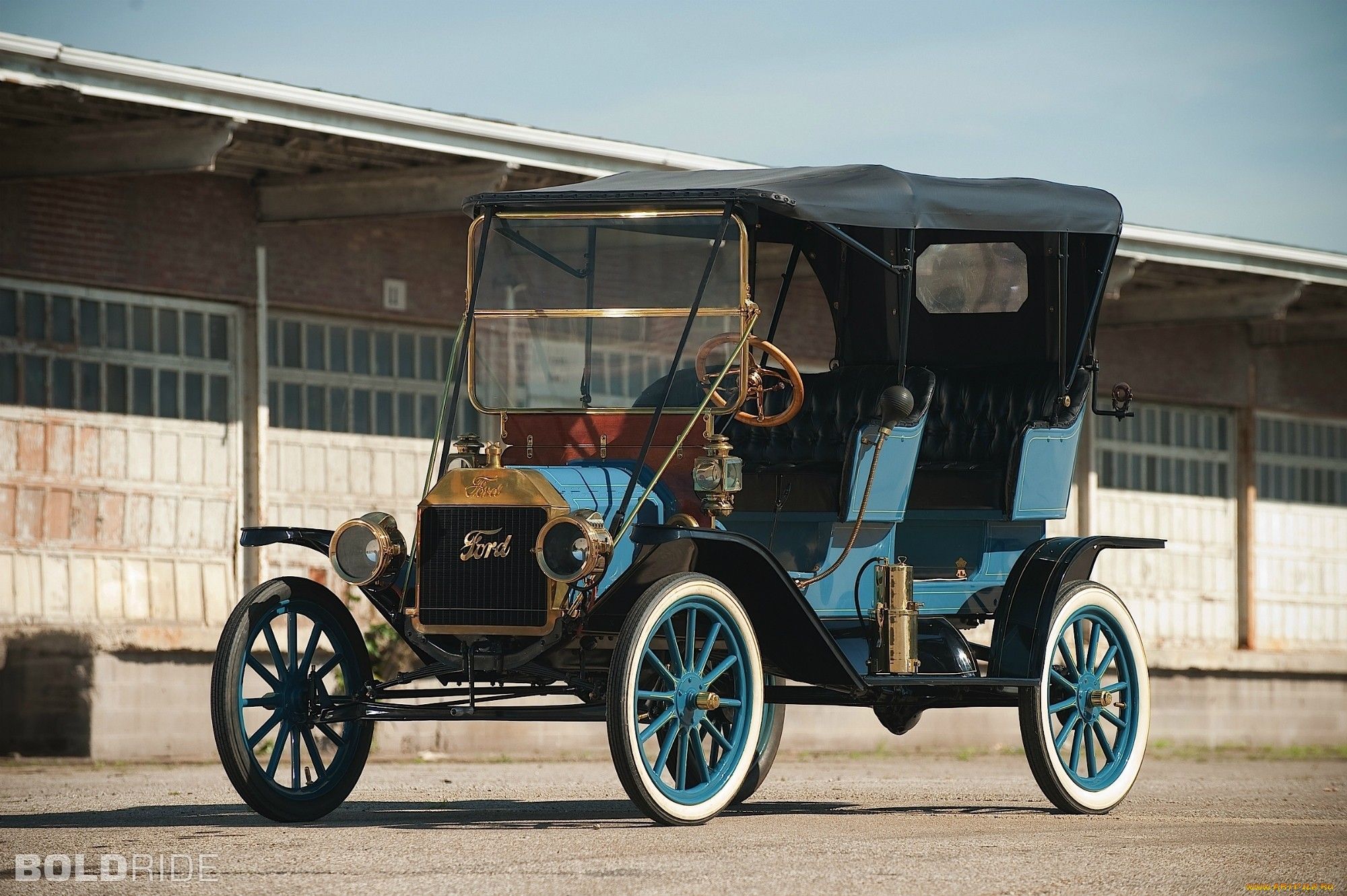 2000x1331 Ford Model T Wallpaper