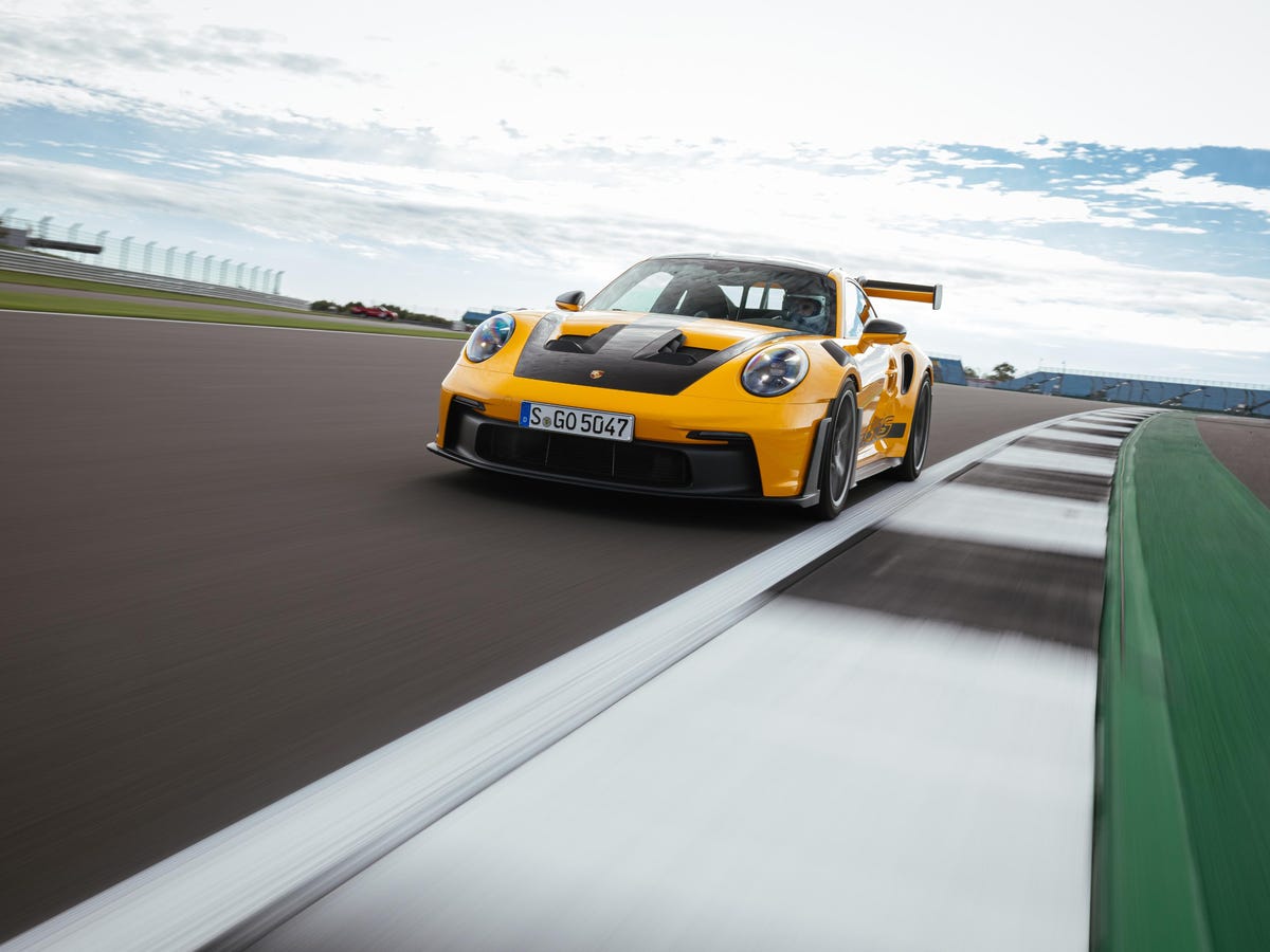 1200x900 View Photo of the 2023 Porsche 911 GT3 RS