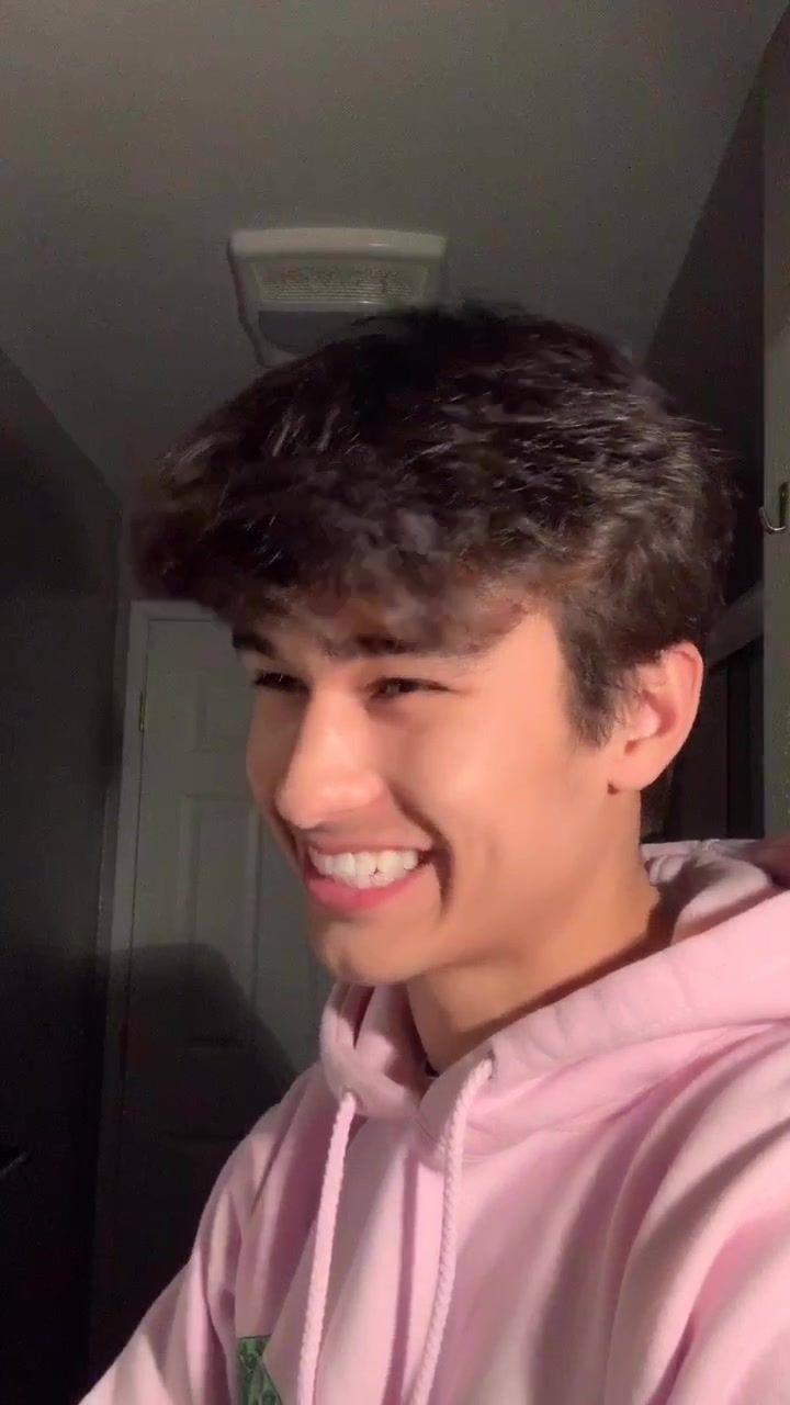 Kio Cyr Wallpapers - Top Free Kio Cyr Backgrounds - WallpaperAccess