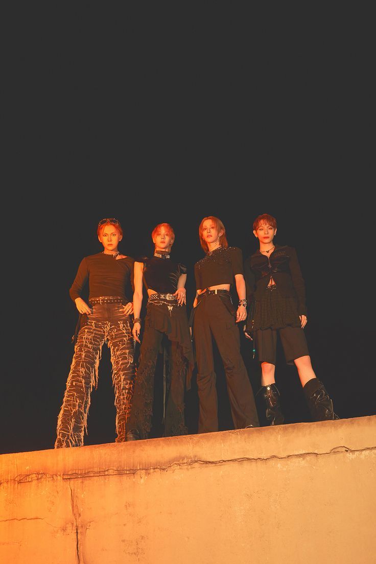 736x1104 XLOV (엑스러브), 'I ONE' Concept Photo