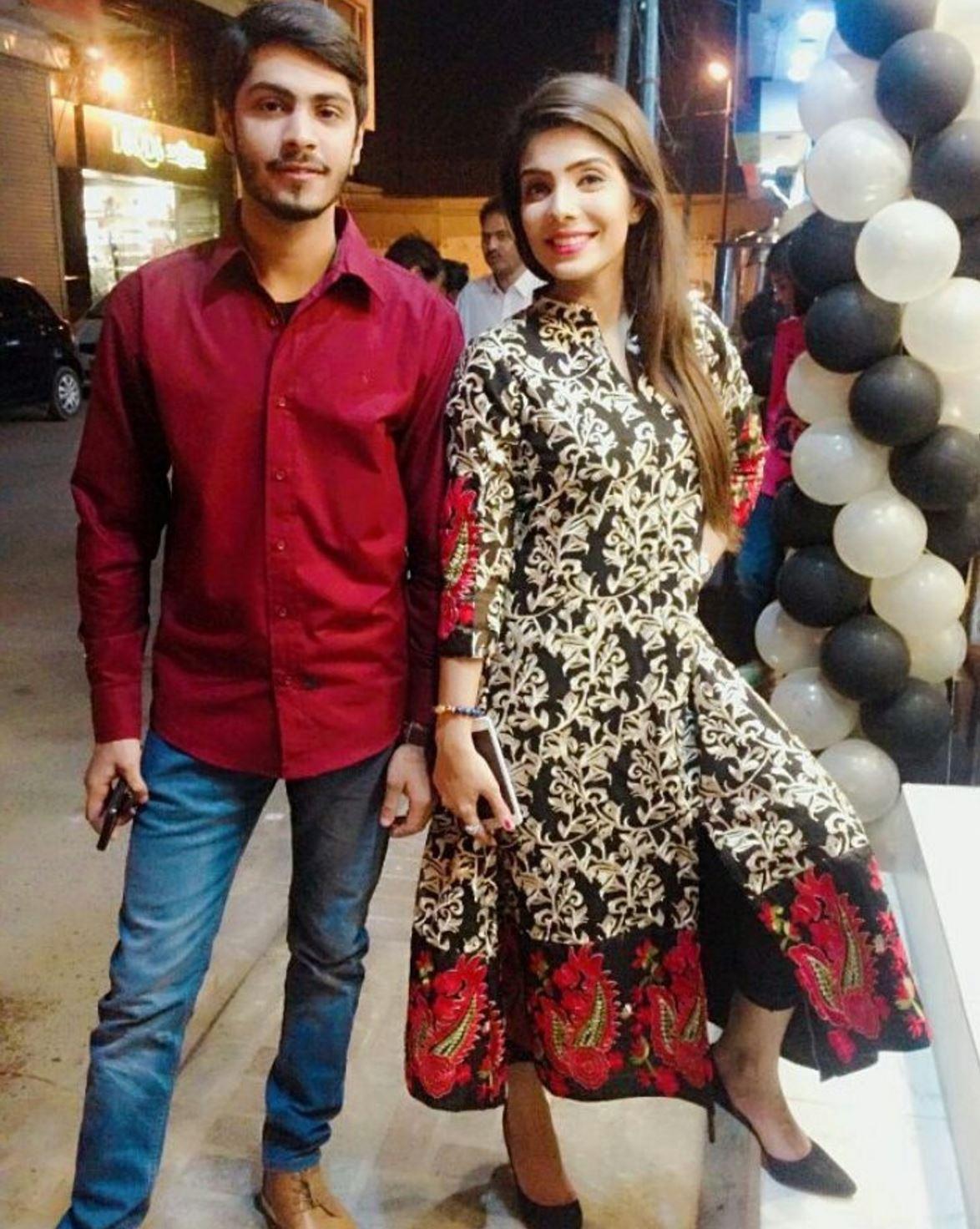 1174x1472 Fabiha Sherazi With Her Husband Pics. Beautiful image HD Picture