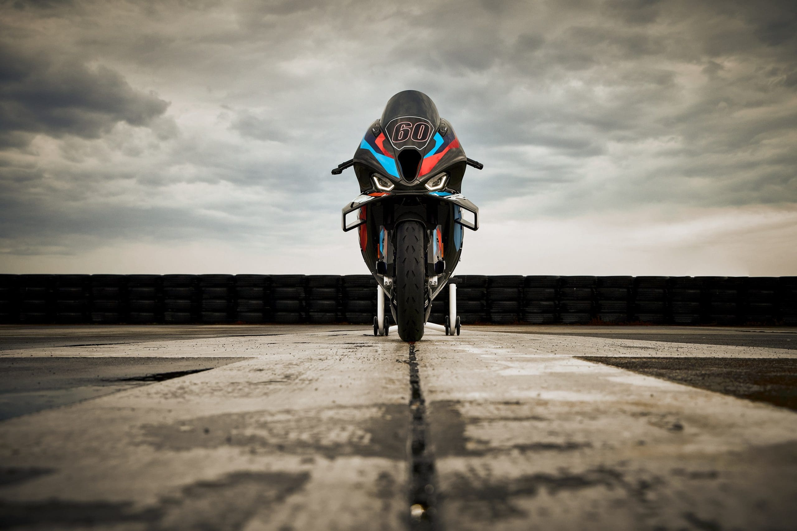 2560x1708 BMW M 1000RR [Specs, Features, Photo]