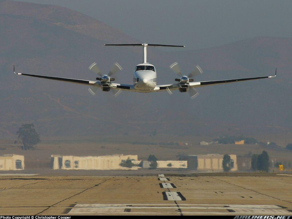 1024x768 Raytheon King Air 350. General aviation, Aviation