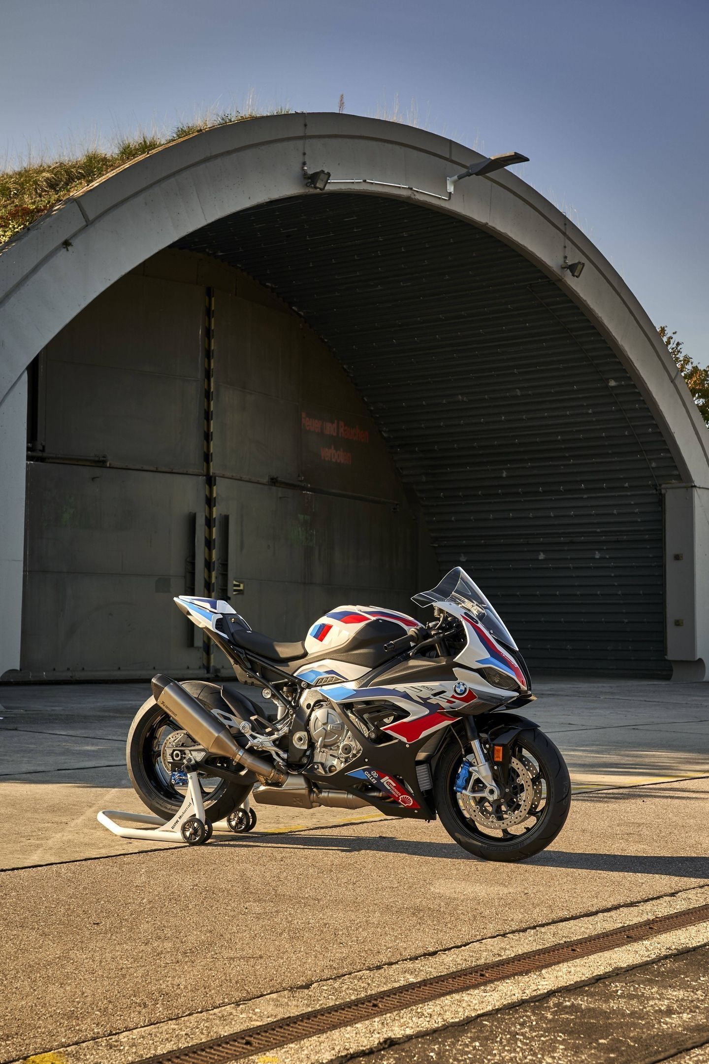 1440x2160 BMW M 1000 RR Wallpaper