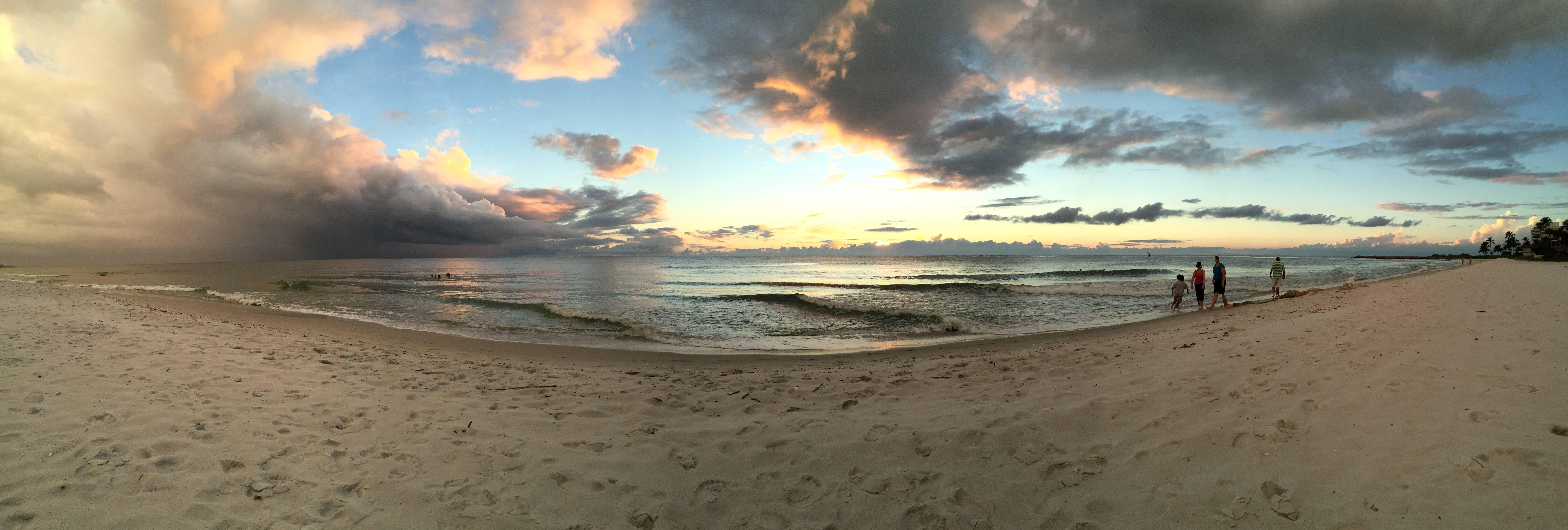 9202x3110 Naples 4K wallpaper for your desktop or mobile screen free and easy to download