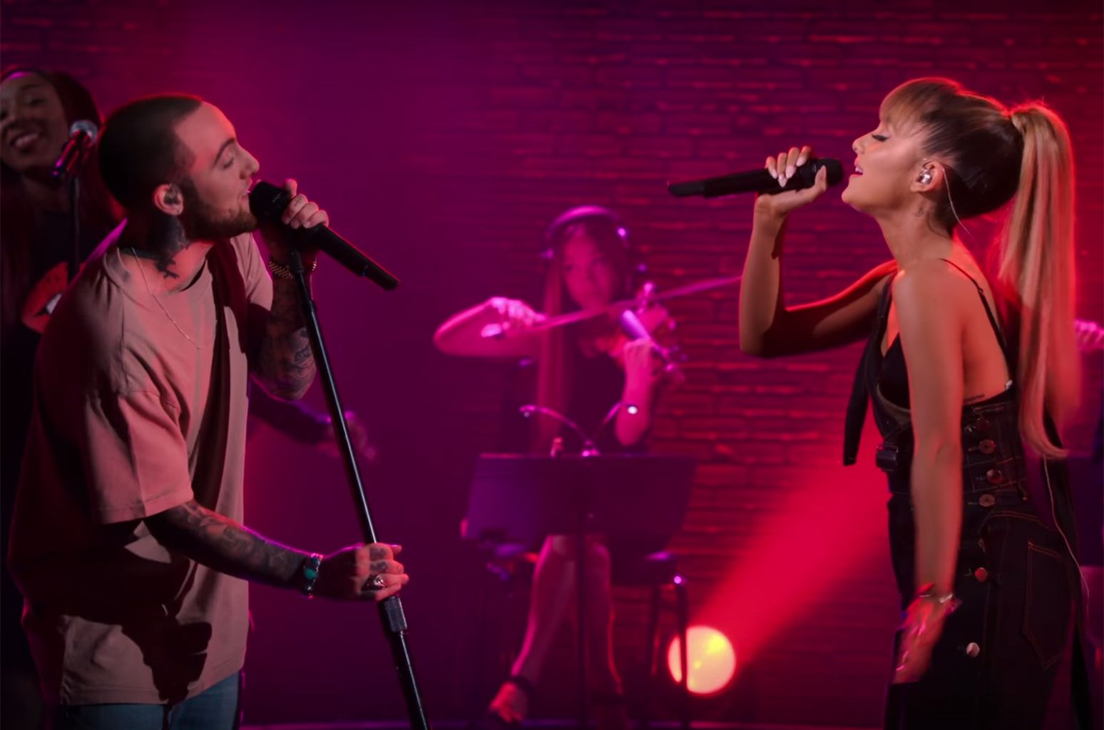 1548x1024 Mac Miller & Ariana Grande Perform 'My Favorite Part' Together