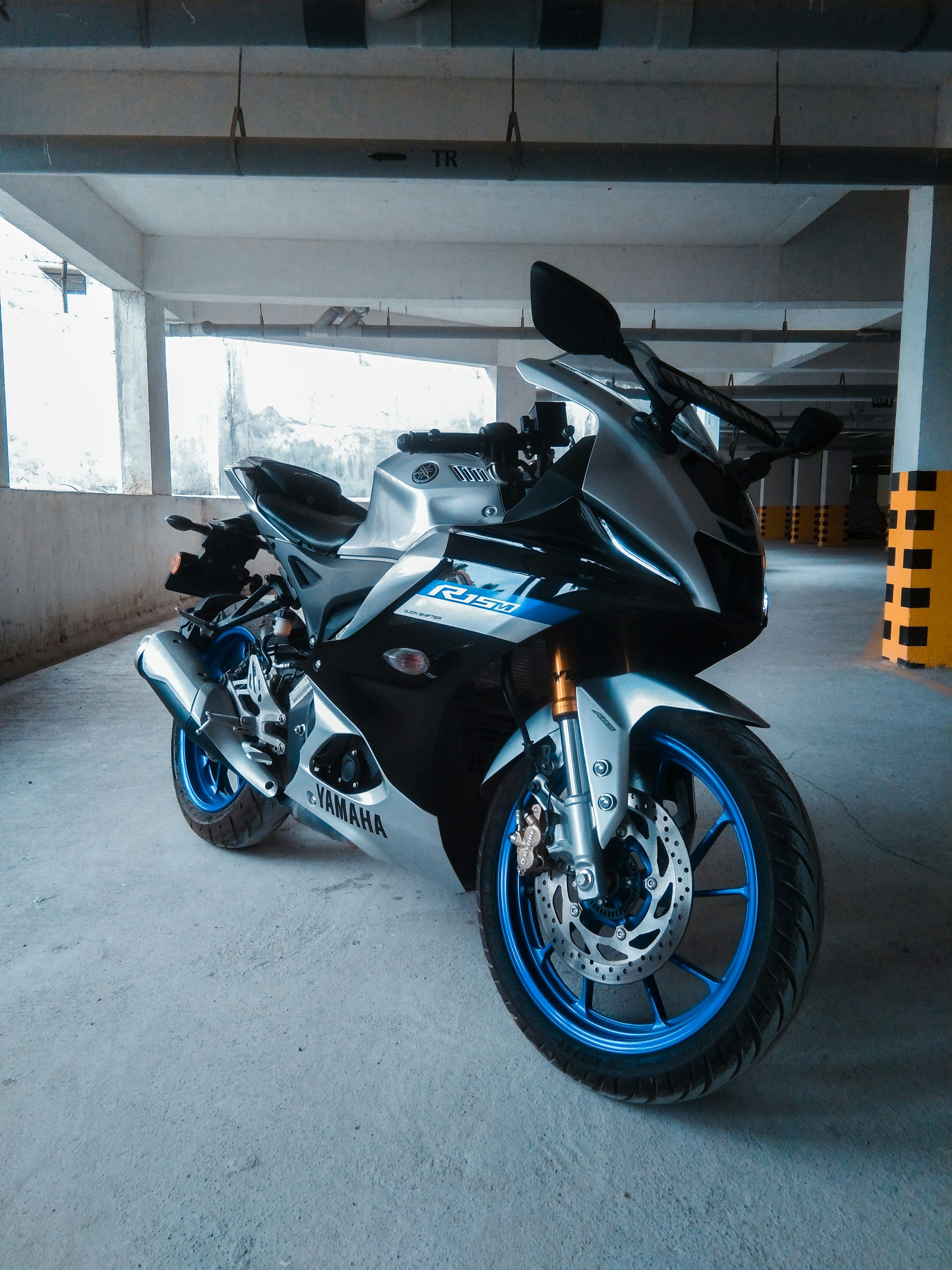 3000x4000 R15 V4 Picture. Download Free Image