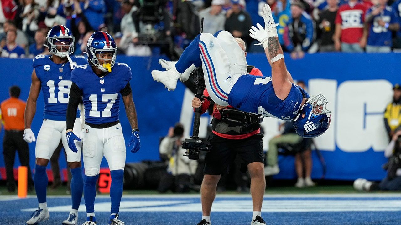 1280x720 NFL news: Giants' Cam Skattebo flips after first home TD