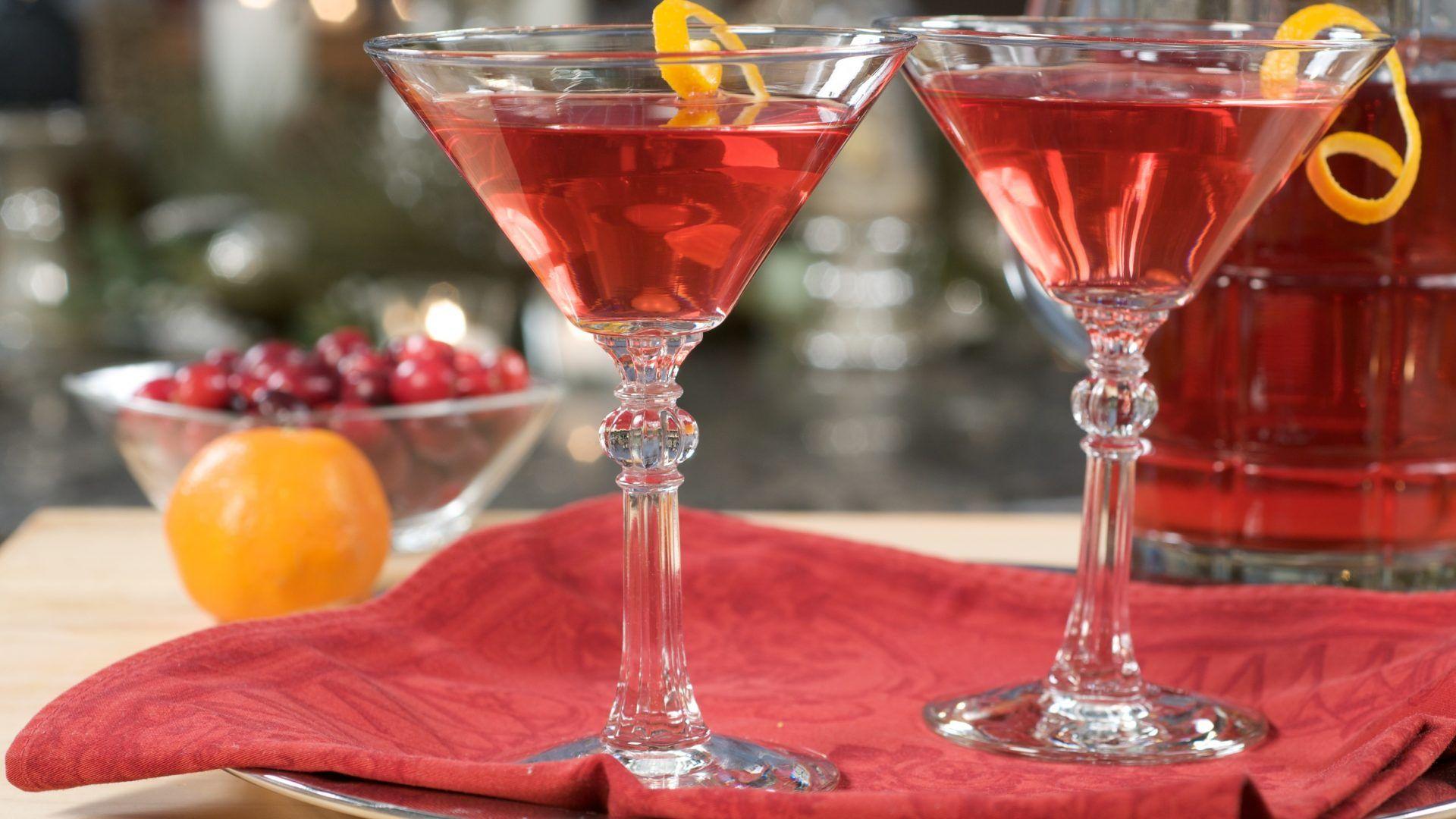 ликёр куантро коктейли. алкогольные коктейли с ликером. малибу сансет коктейль. Malibu пина колада. амаретто сауэр коктейль.