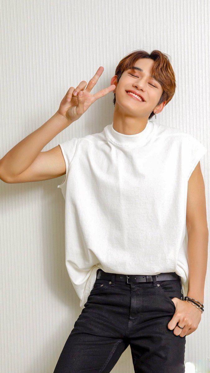 675x1200 K Wallpaper & GIF Wallpaper of #Taeyong, #Jungwoo