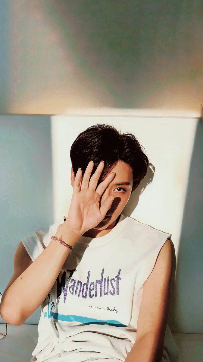 674x1200 Nobody asked but i've made Chittaphon phone wallpaper to share