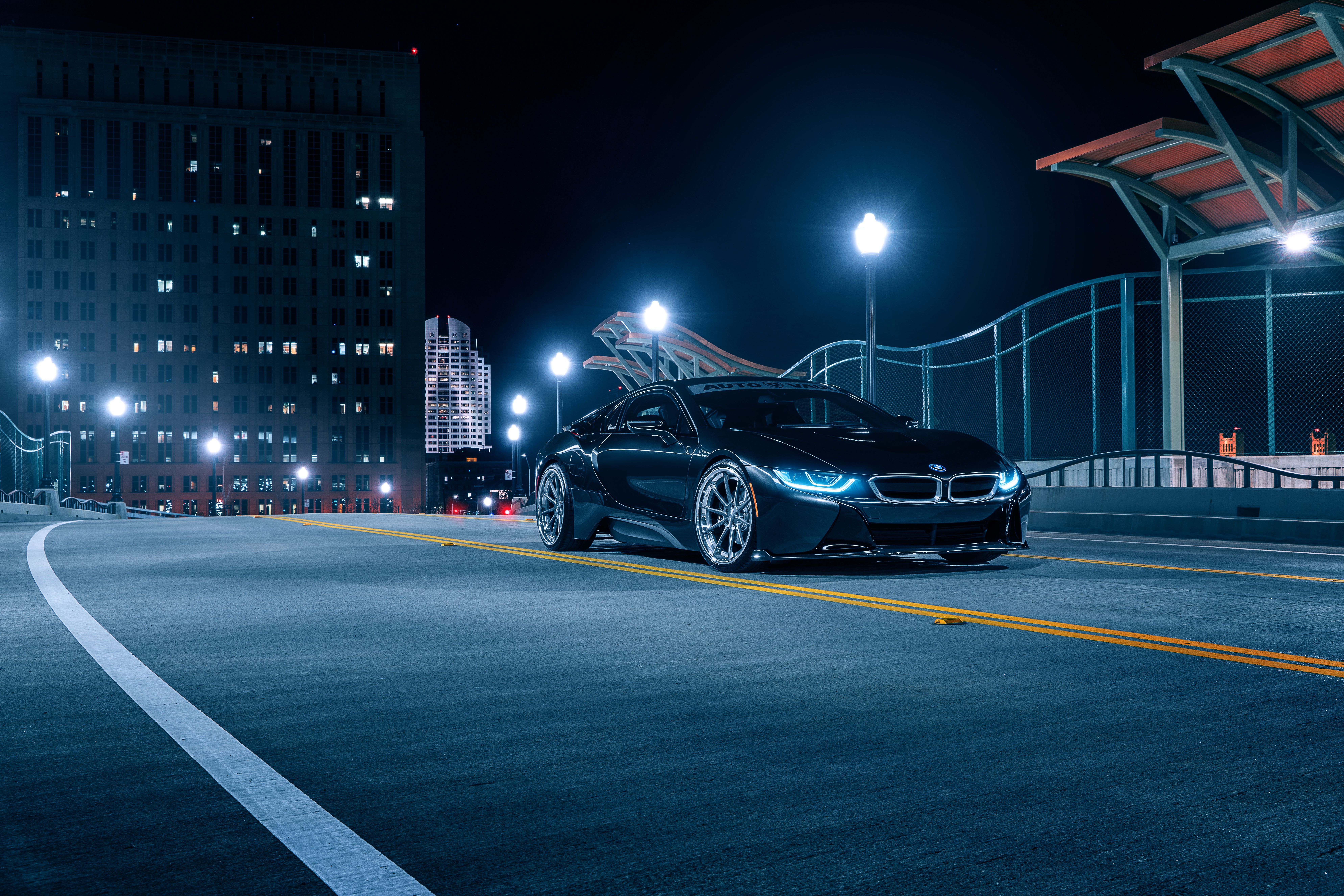 7952x5304 BMW i8 Supercar Night Drive
