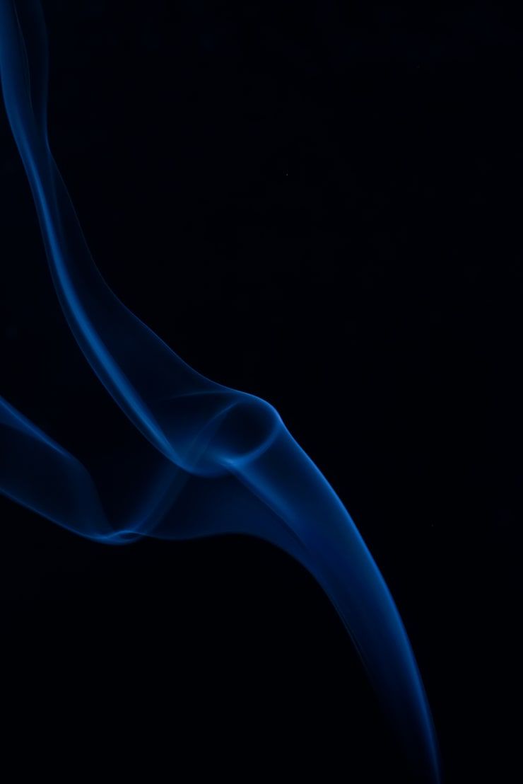 740x1108 Black soft background Image