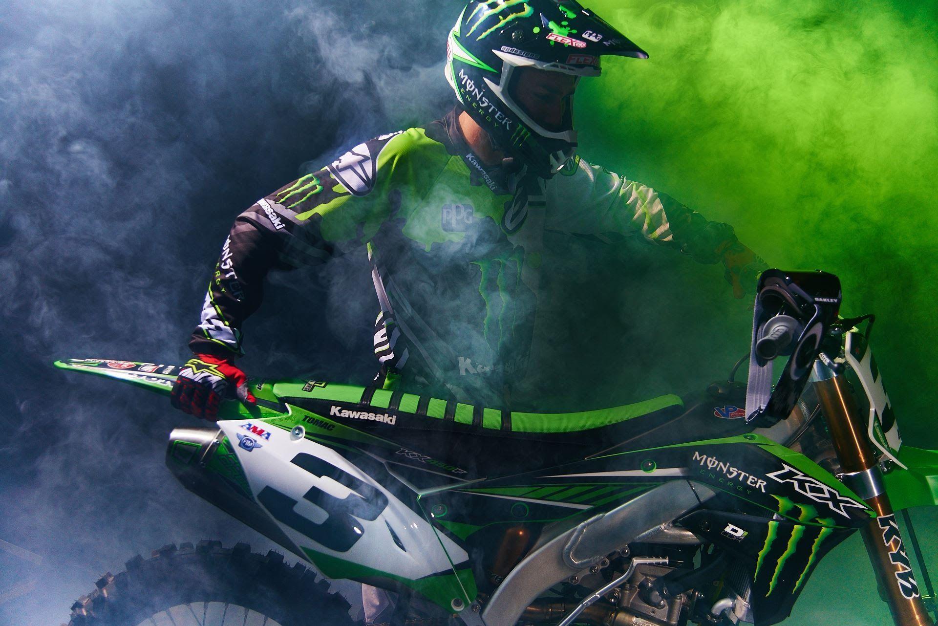 1920x1281 Kawasaki Motorcycle & Dirtbike Wallpaper