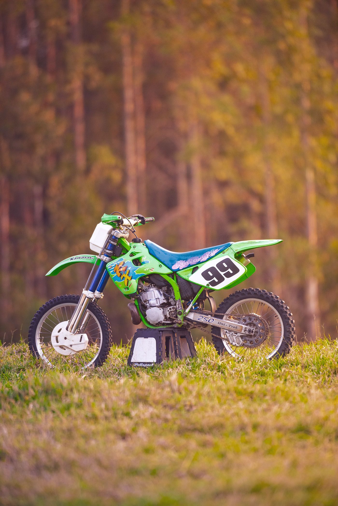 1400x2098 KAWASAKI KX 250 1992 - Behance