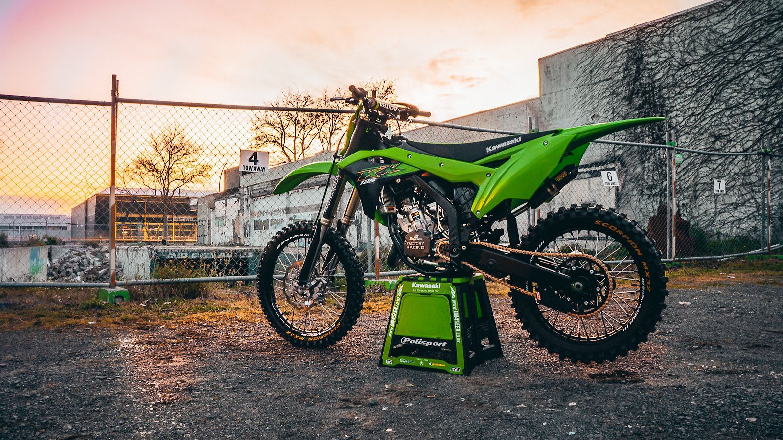 1600x900 Kawasaki KX125's Bike Check
