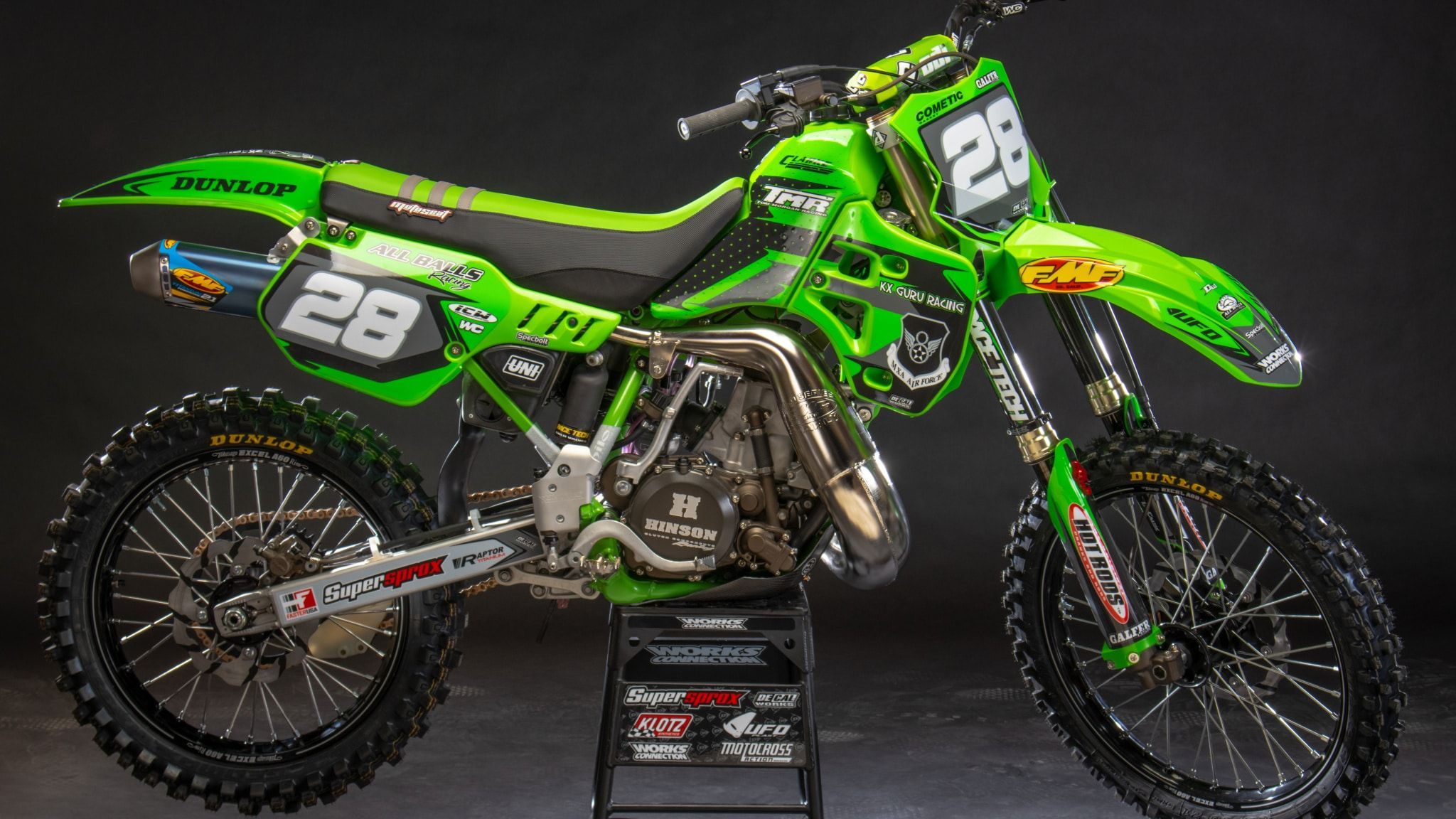 2048x1152 MXA VIDEO: WE TEST A 1991 KAWASAKI KX500 TWO STROKE BUILD