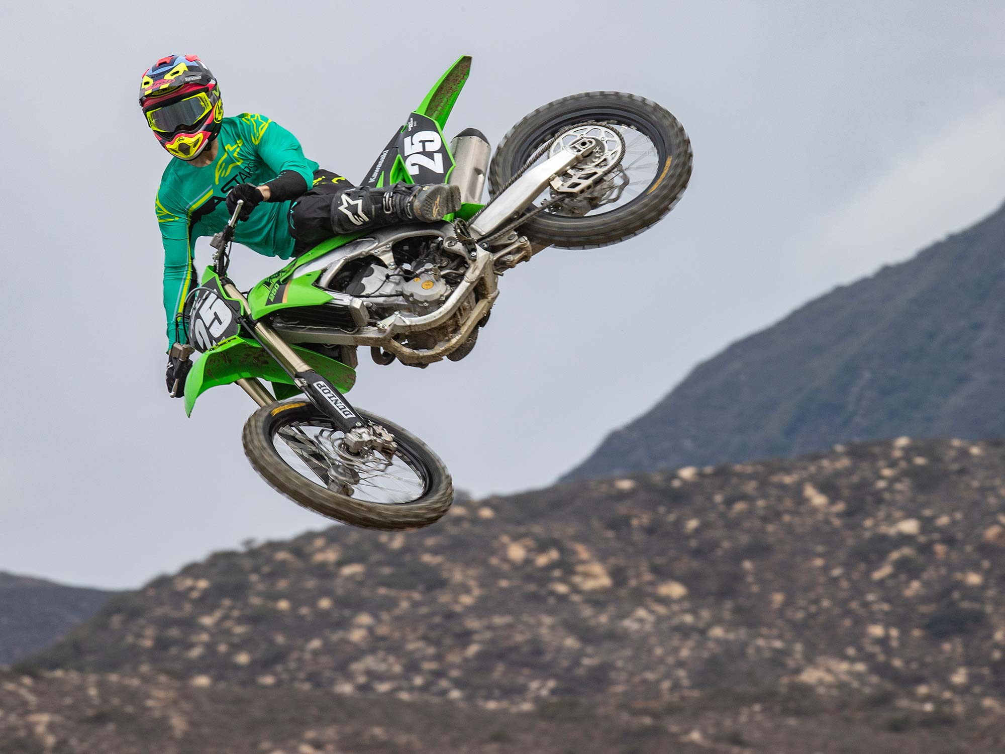 2000x1500 Best Motocross Bike 6th Place: 2022 Kawasaki KX250