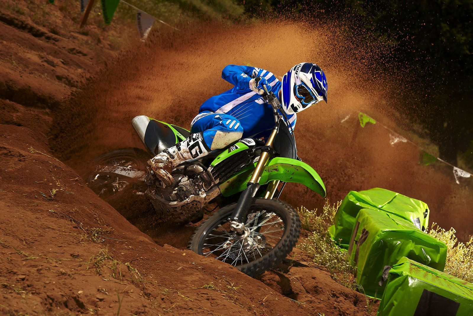 1600x1067 Kawasaki KX 250 F Wallpaper