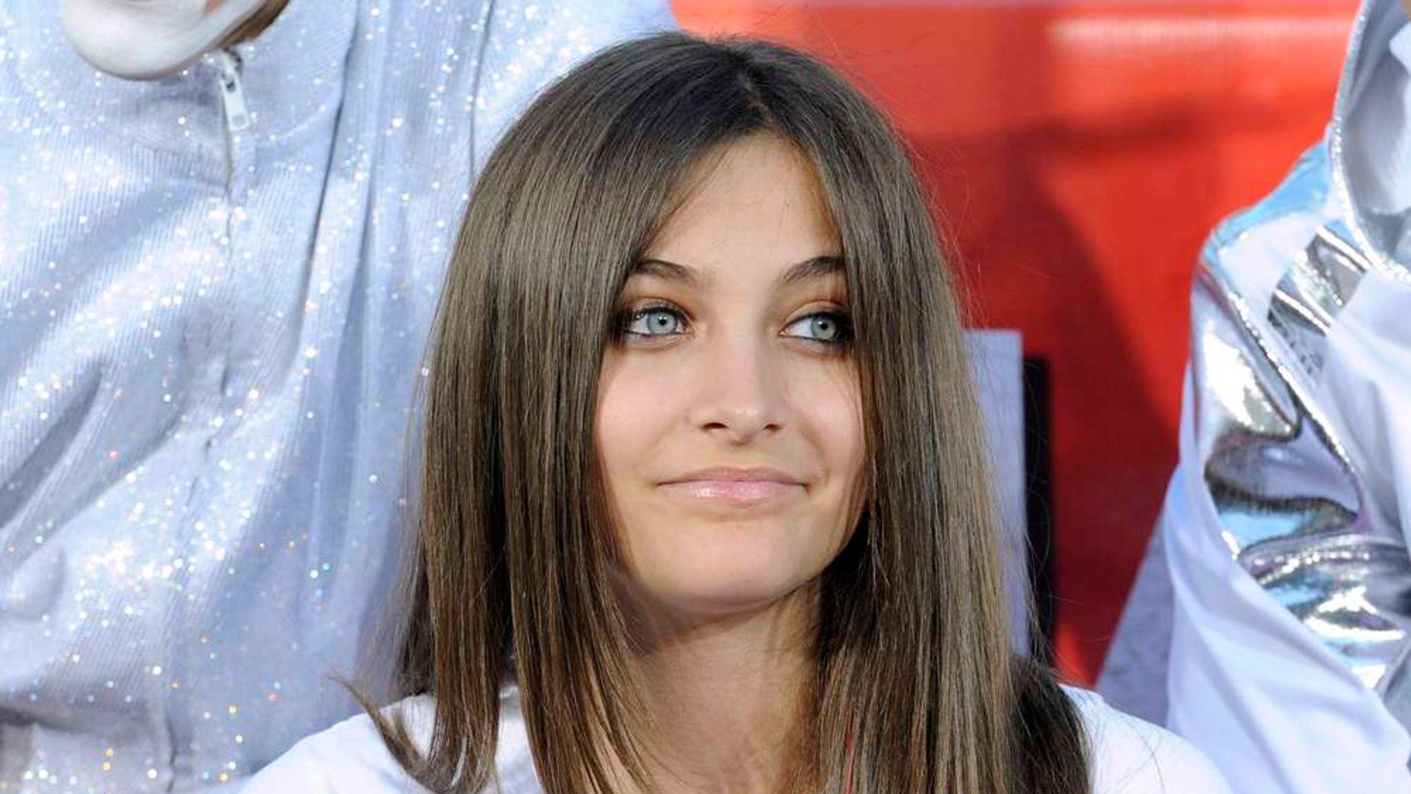 2048x1152 Paris Jackson 'Feels She Has No Life Anymore'. Ents & Arts News