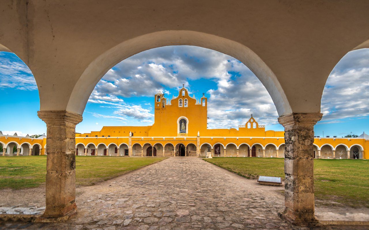 1280x800 Merida, Mexico: the trendiest city in Yucatan. Local travel agency