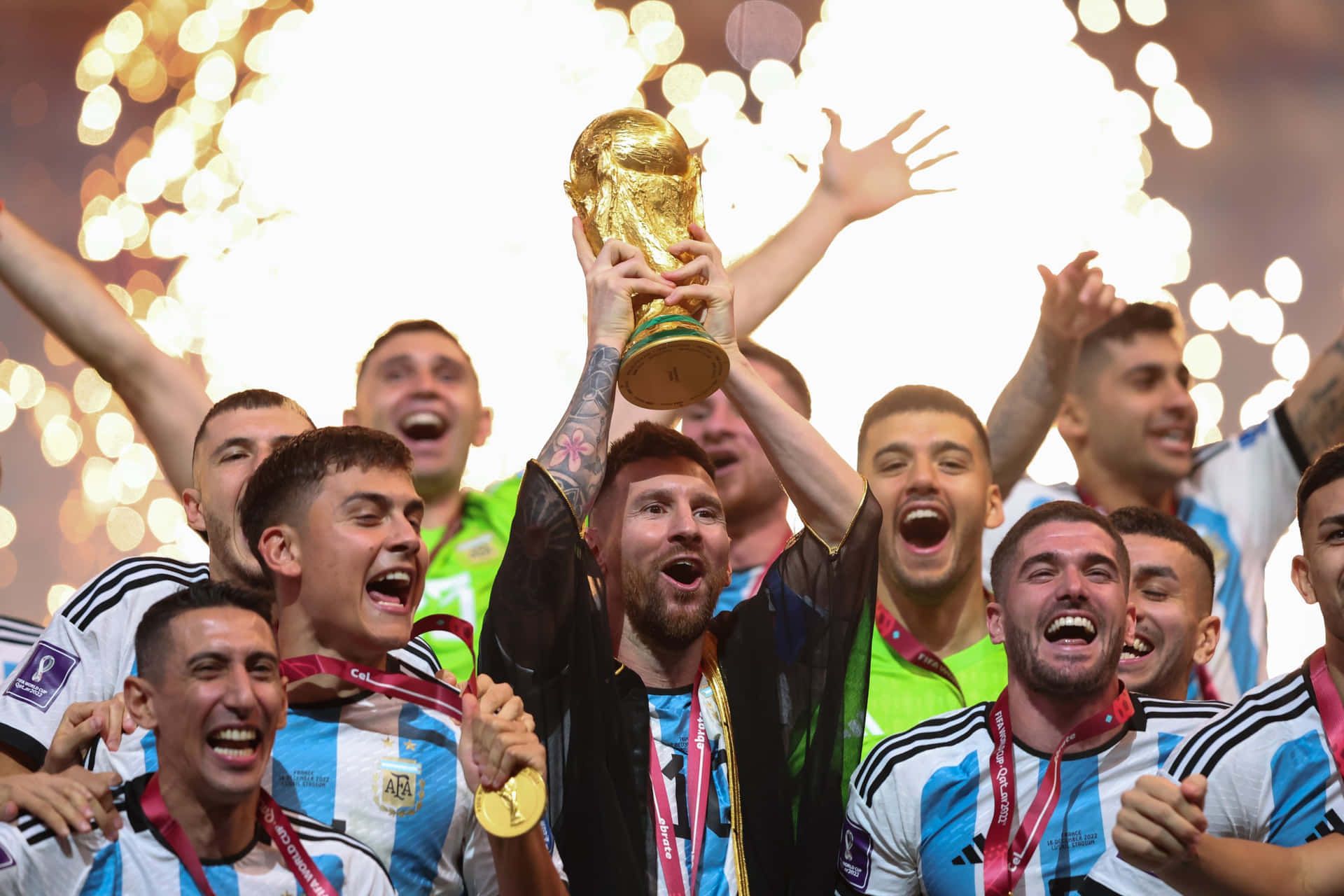 1920x1280 Download Lionel Messi Lifting World Cup Trophy Wallpaper