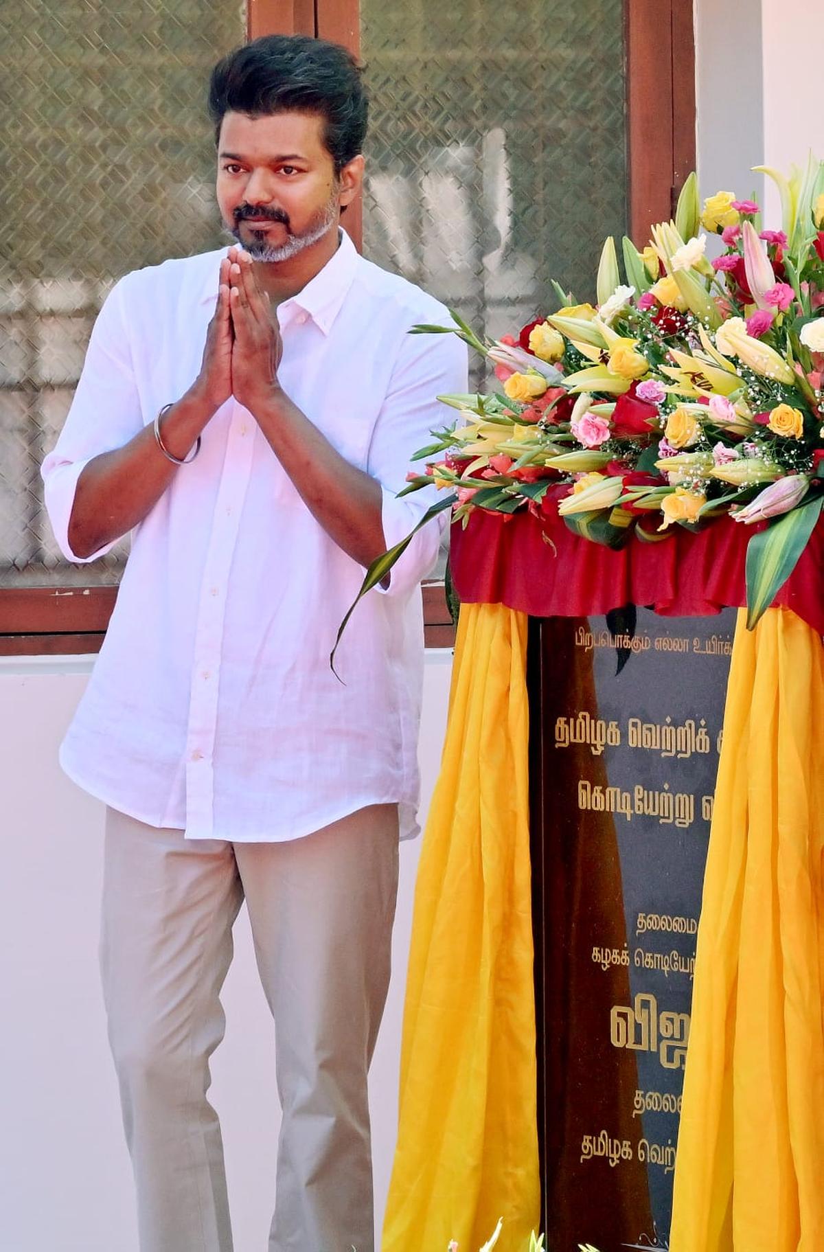 1200x1823 Tamil actor Vijay unveils TVK party flag