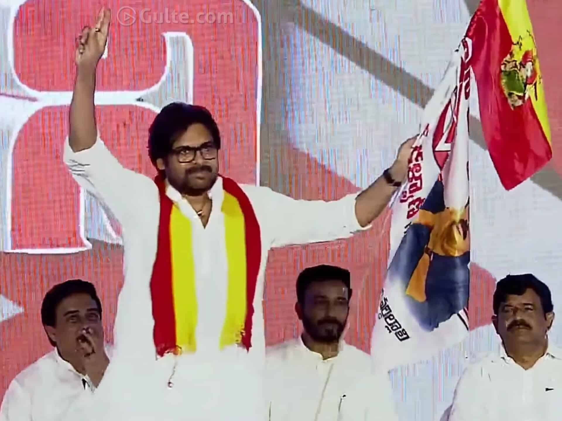 1920x1440 Fact Check: Did DCM Pawan Hold Vijay's TVK Flag?