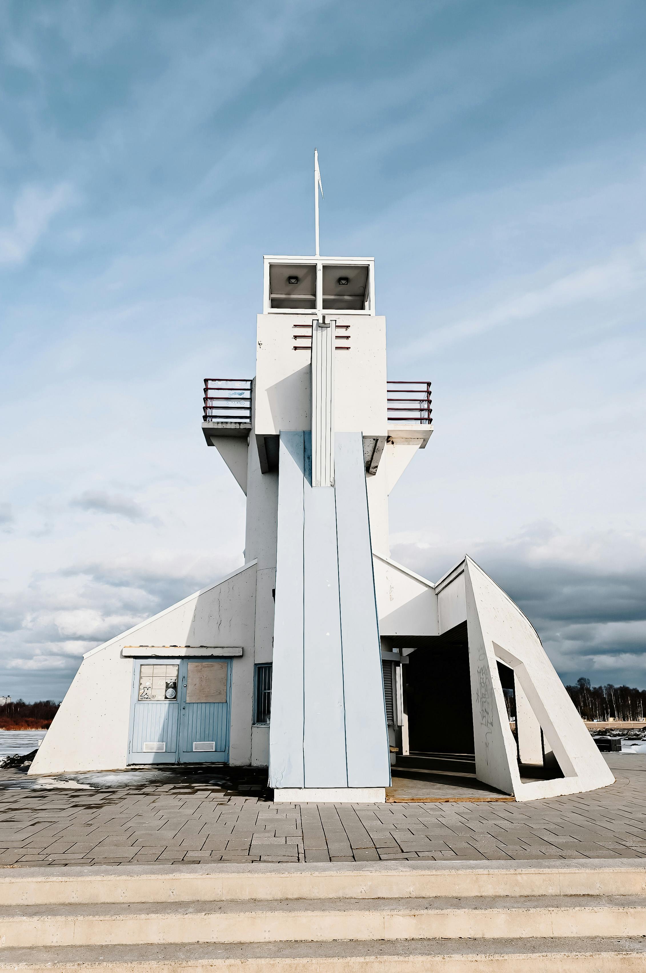 2262x3406 Scandinavian White Lighthouse in Oulu, Finland · Free
