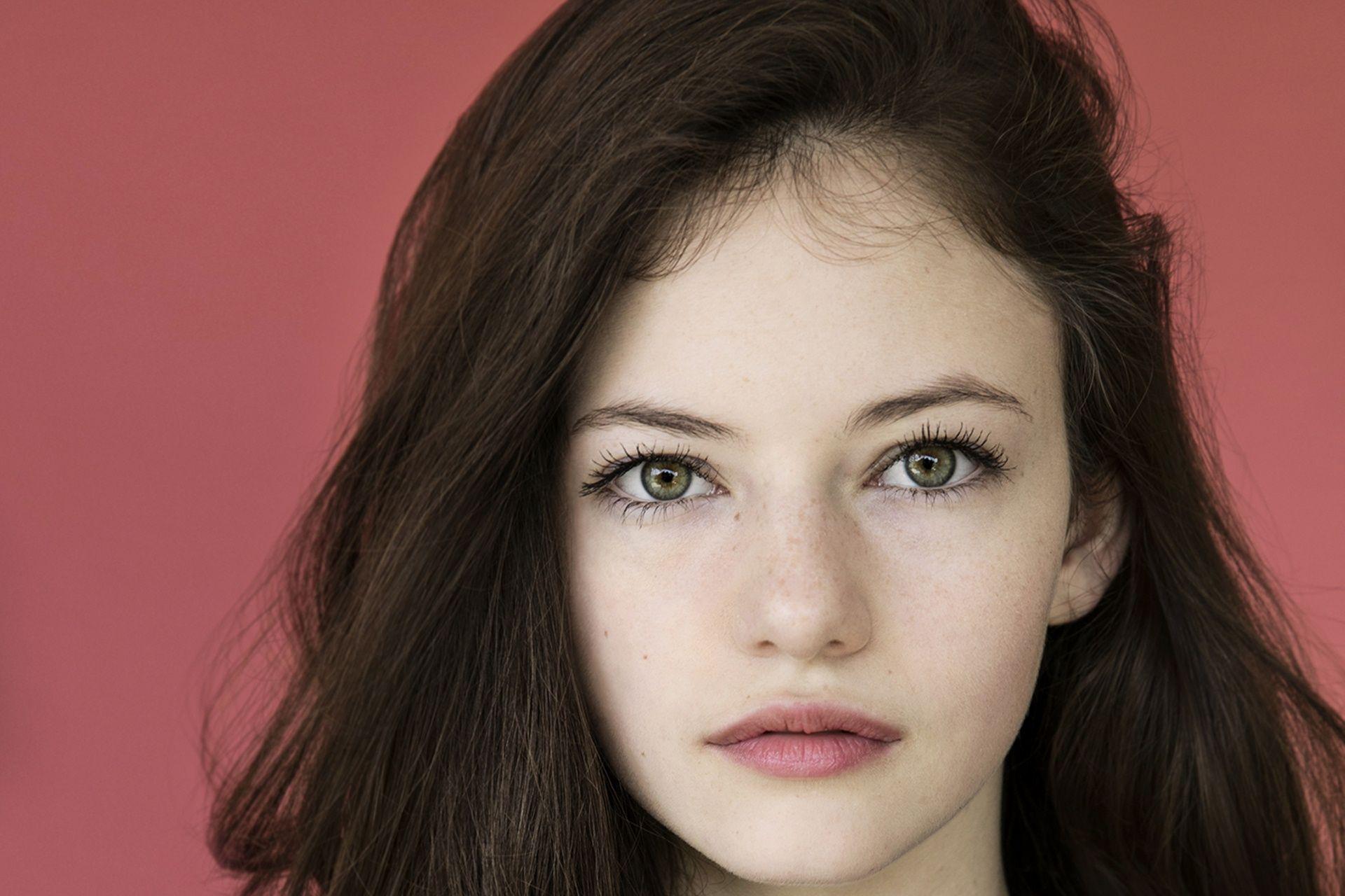 Mackenzie Foy Wallpapers - Top Free Mackenzie Foy Backgrounds