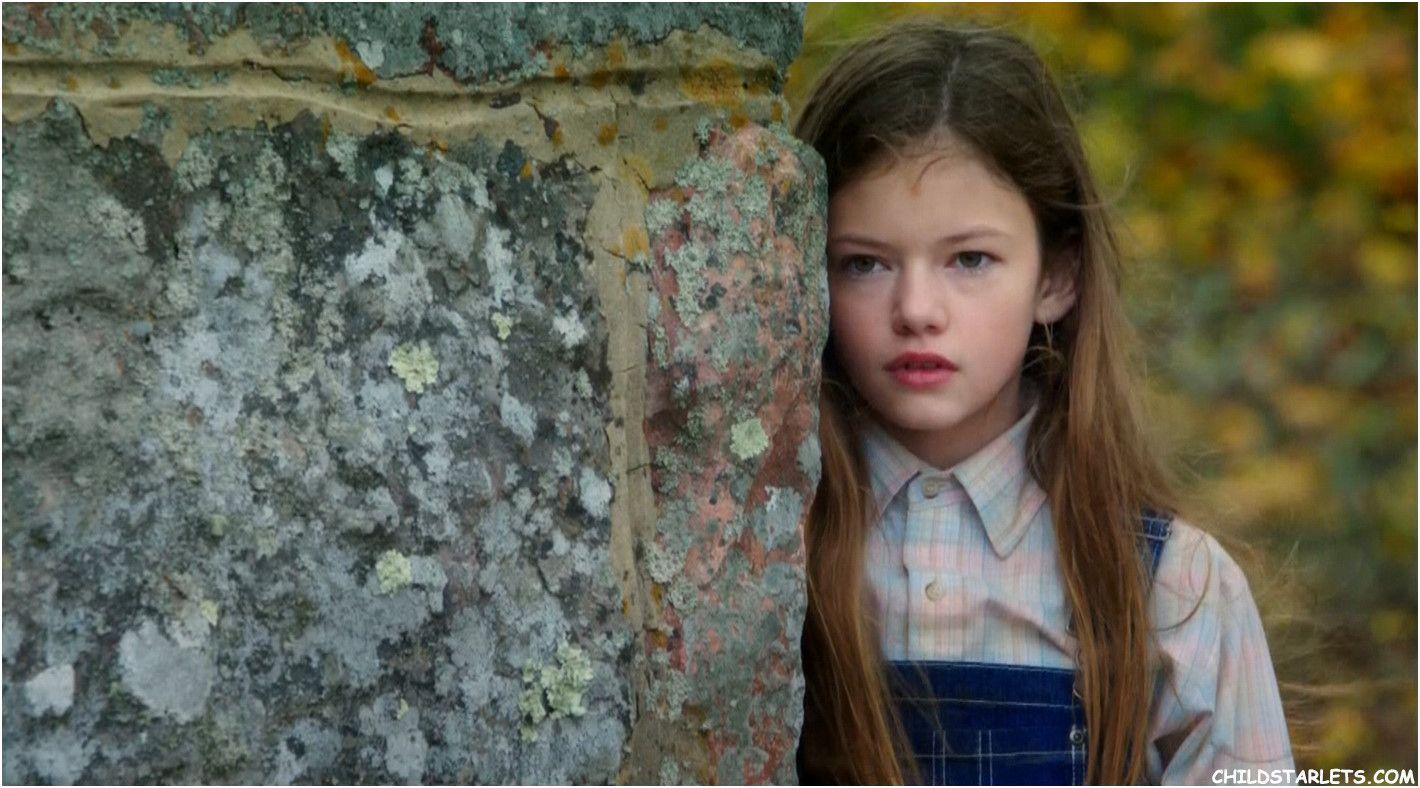 1420x788 Mackenzie Foy Child Actress Image Picture Photos Videos Gallery