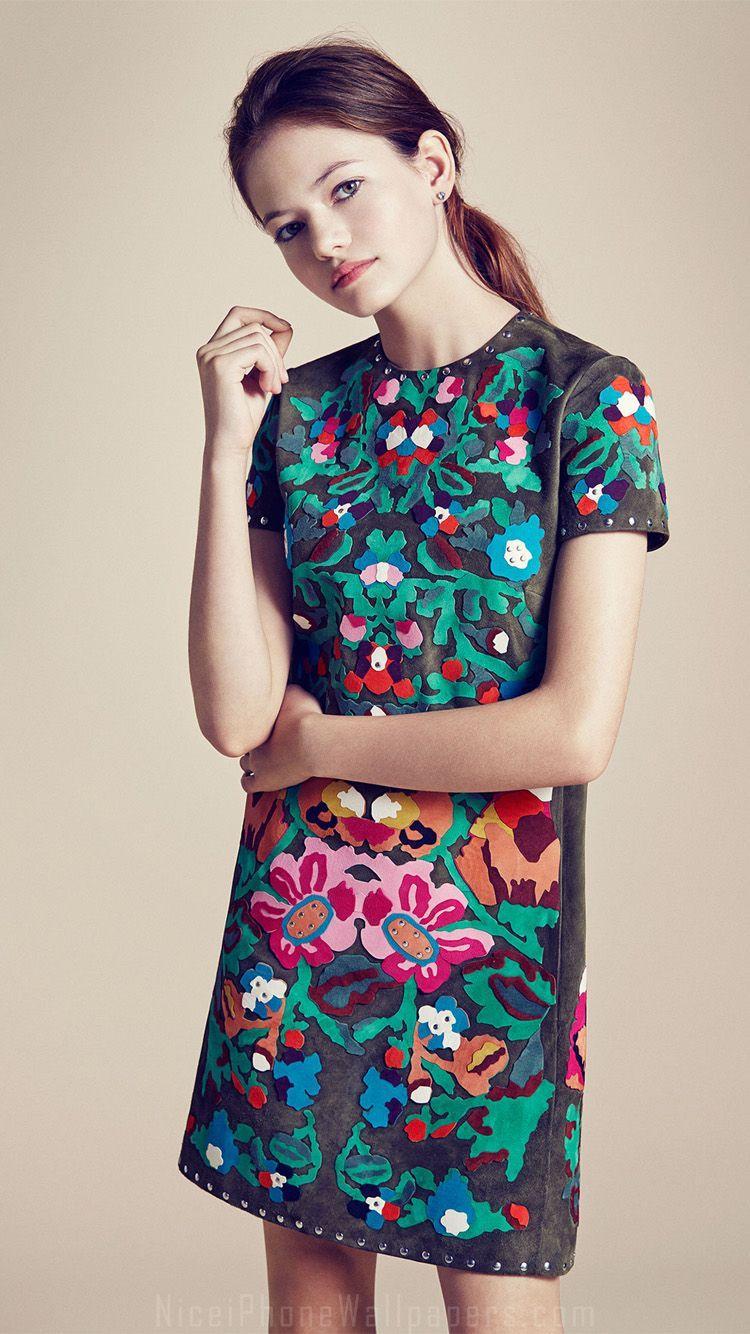 750x1334 Mackenzie Foy Wallpaper