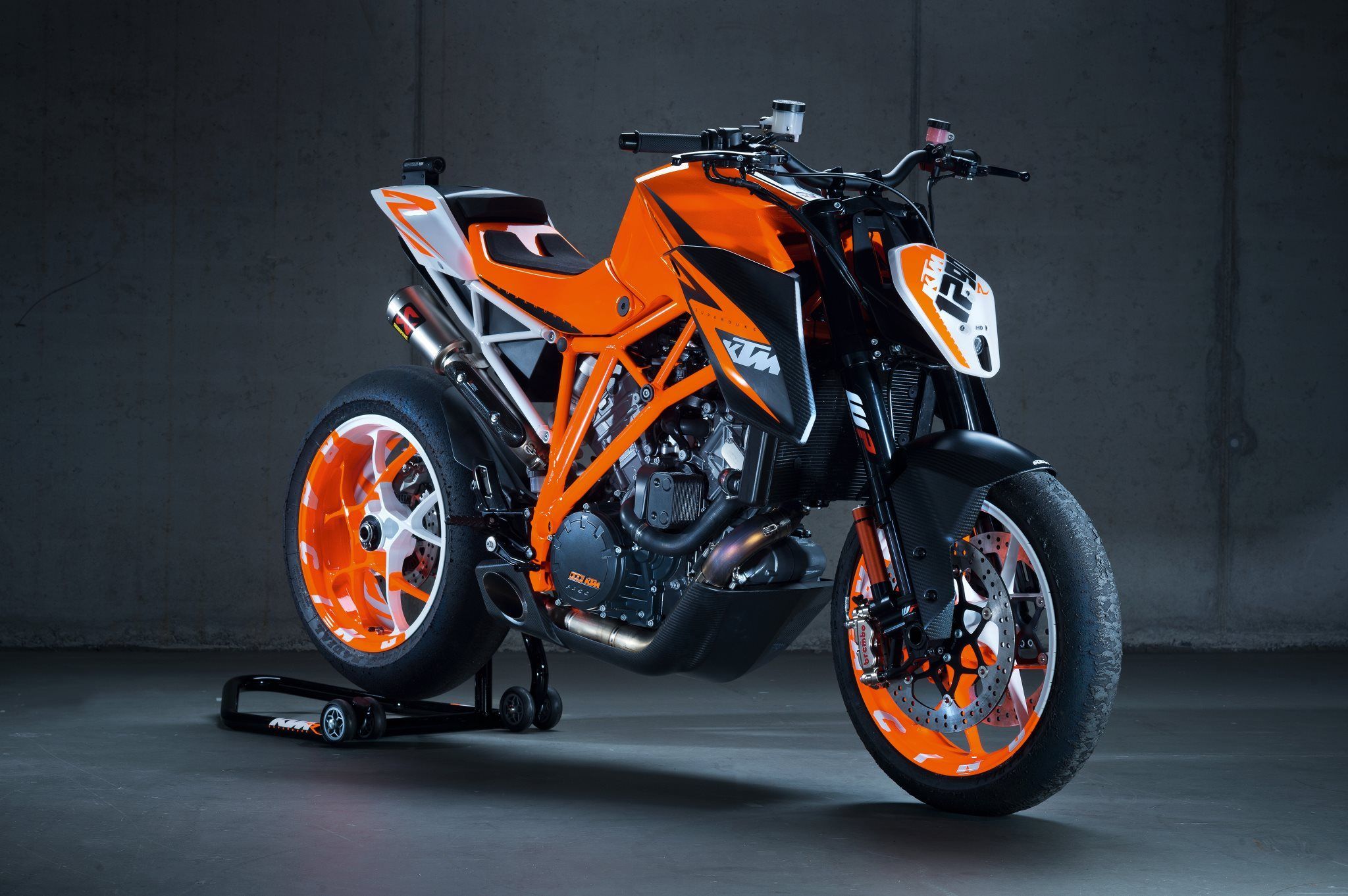 2048x1362 Free Ktm 1290 Super Duke 4K Wallpaper & Desktop HD Background for PC