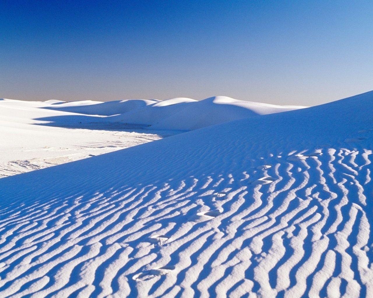 1280x1024 New Mexico White Desert desktop PC and Mac wallpaper