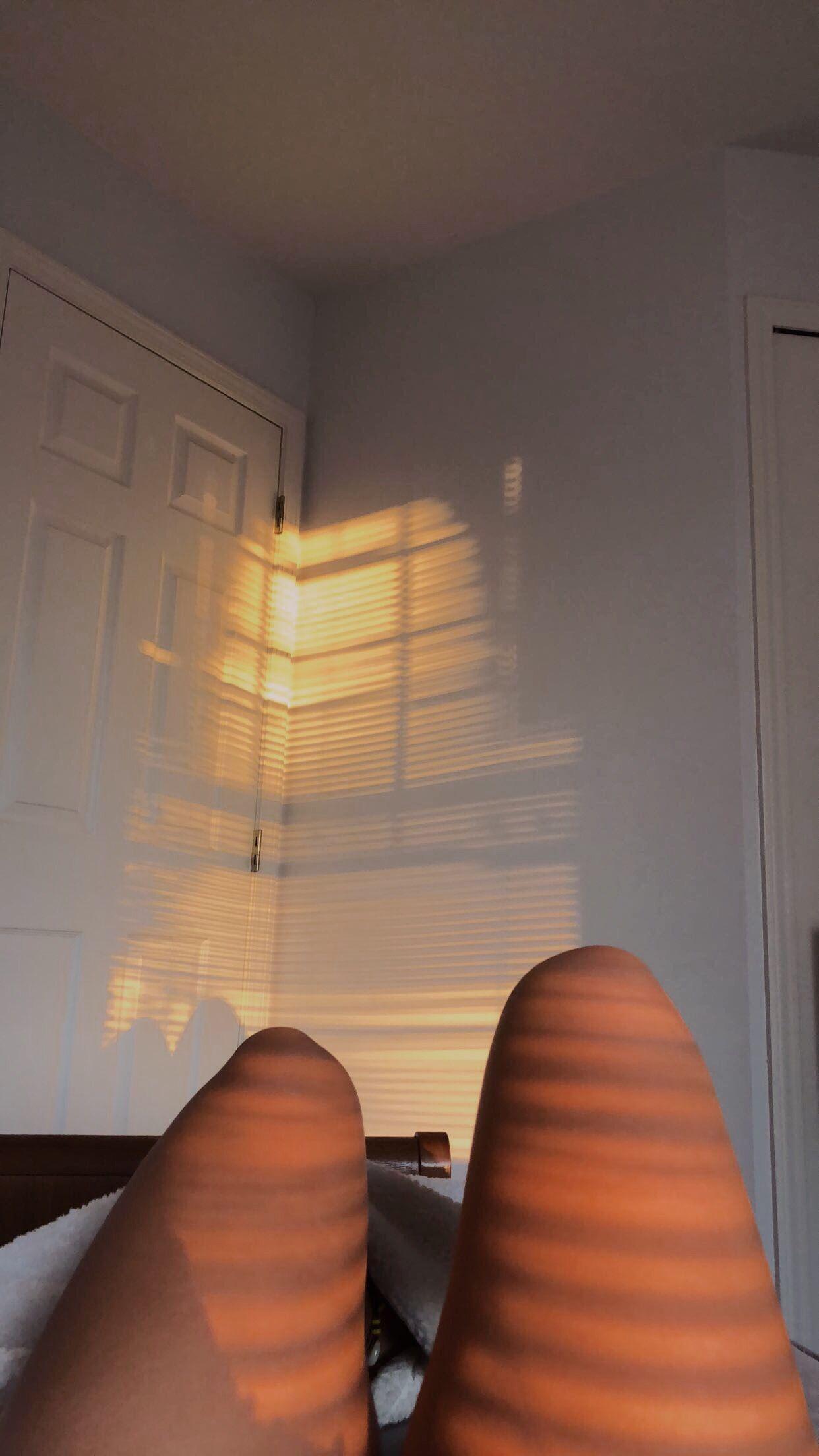 1242x2208 golden #sunlight #sunlightaesthetic #goldenhour. “aEsThEtTc