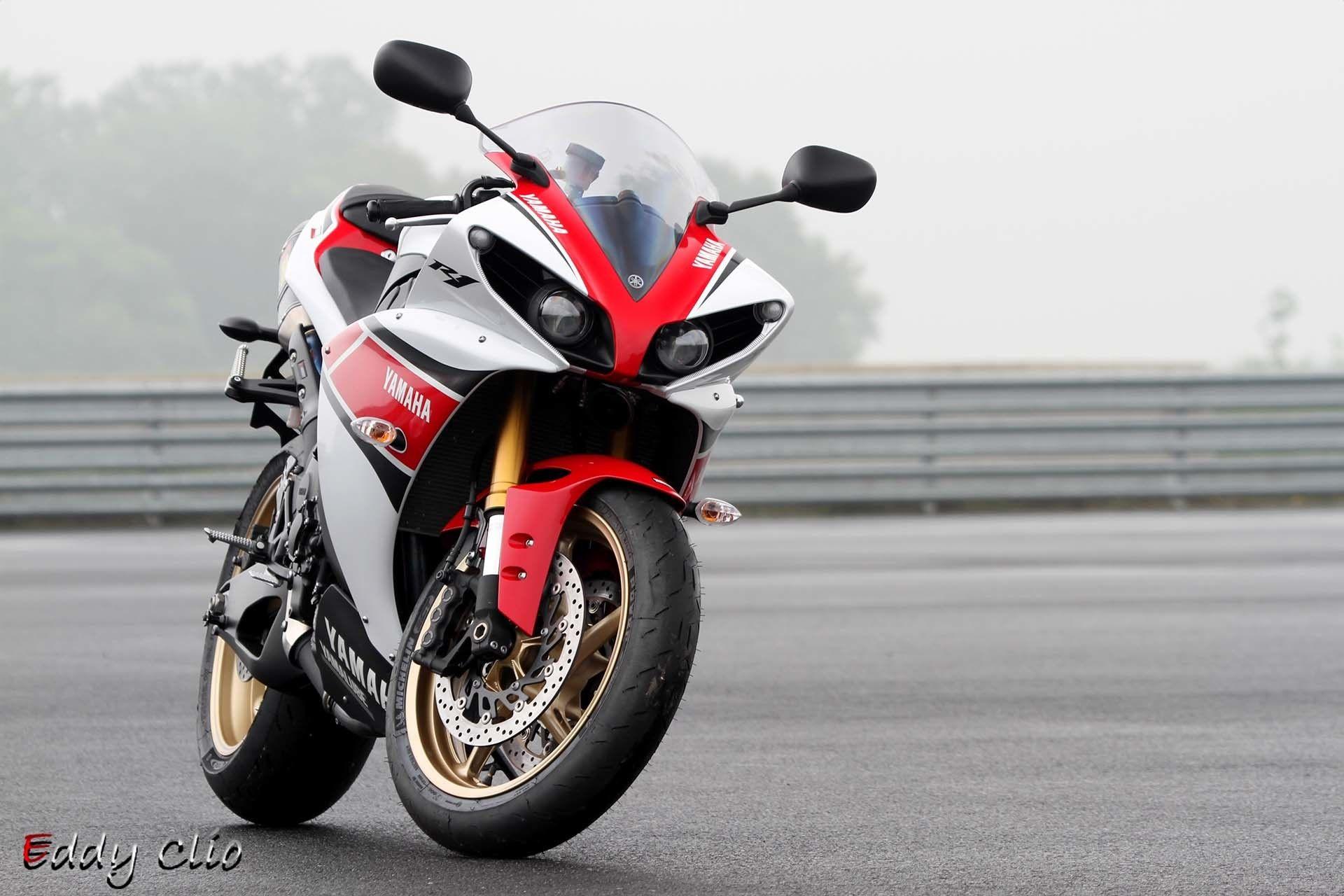 Yamaha R1 White Wallpapers - Top Free Yamaha R1 White Backgrounds ...