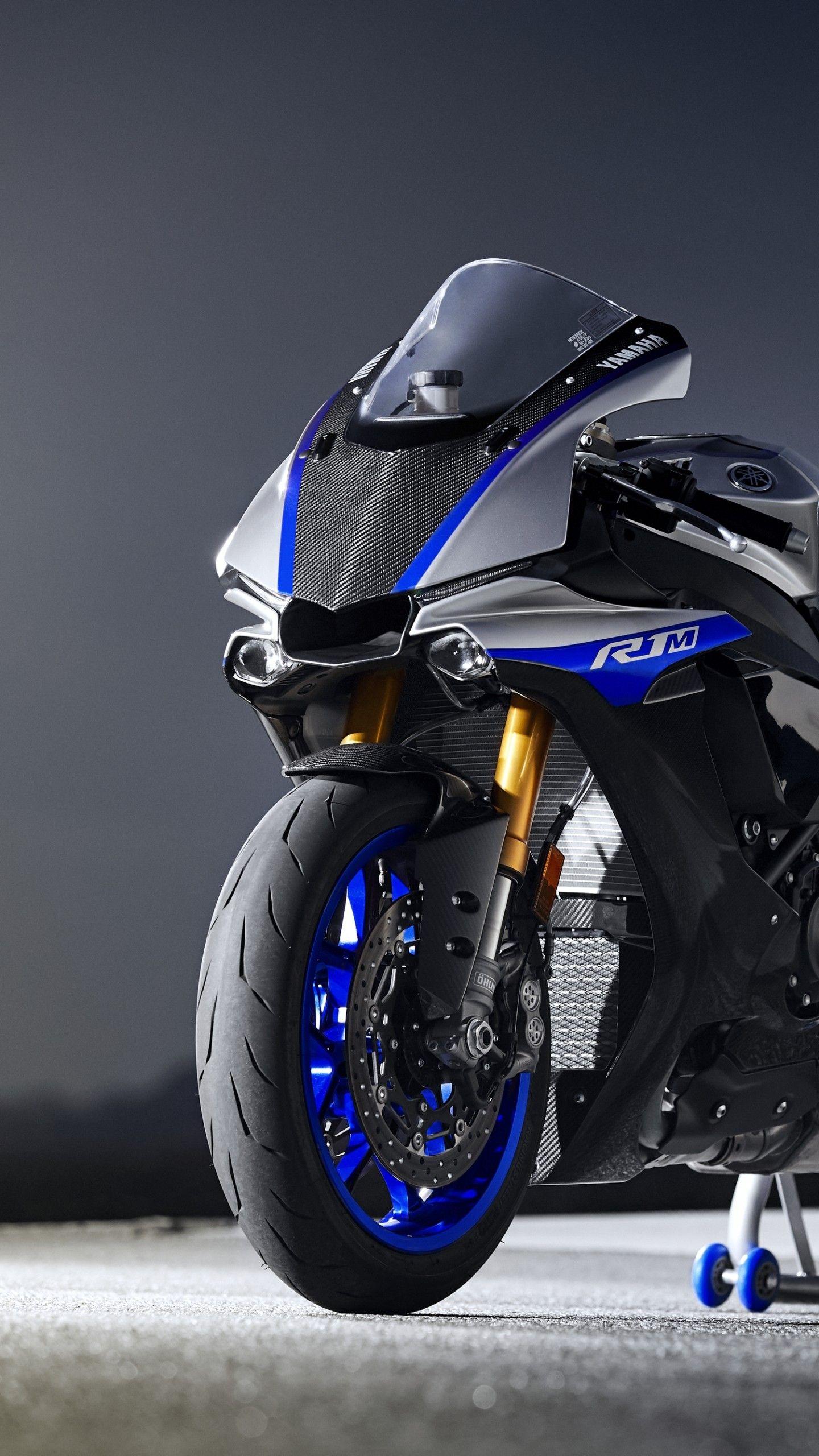 Yamaha R1 2015 độ siêu khủng với dàn áo Full Carbon