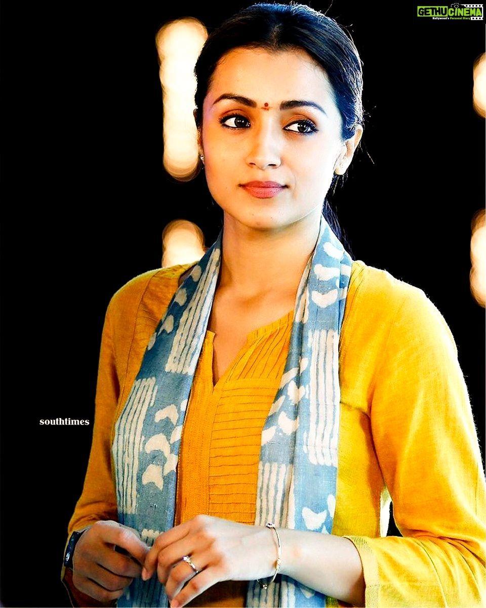 960x1200 Trisha Krishnan Wallpaper